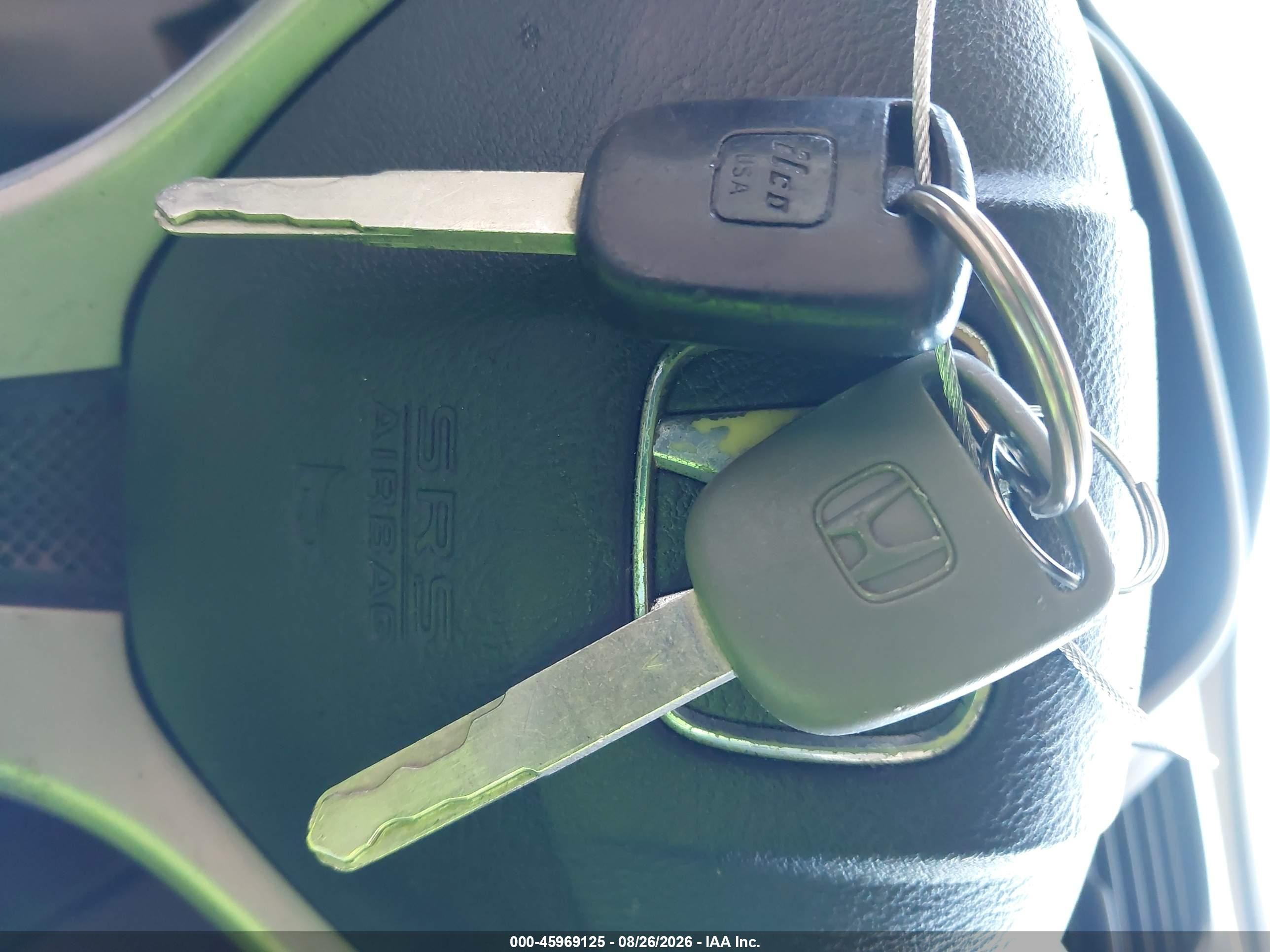 2010 Honda Civic Lx Серебряный vin: 19XFA1F52AE052805