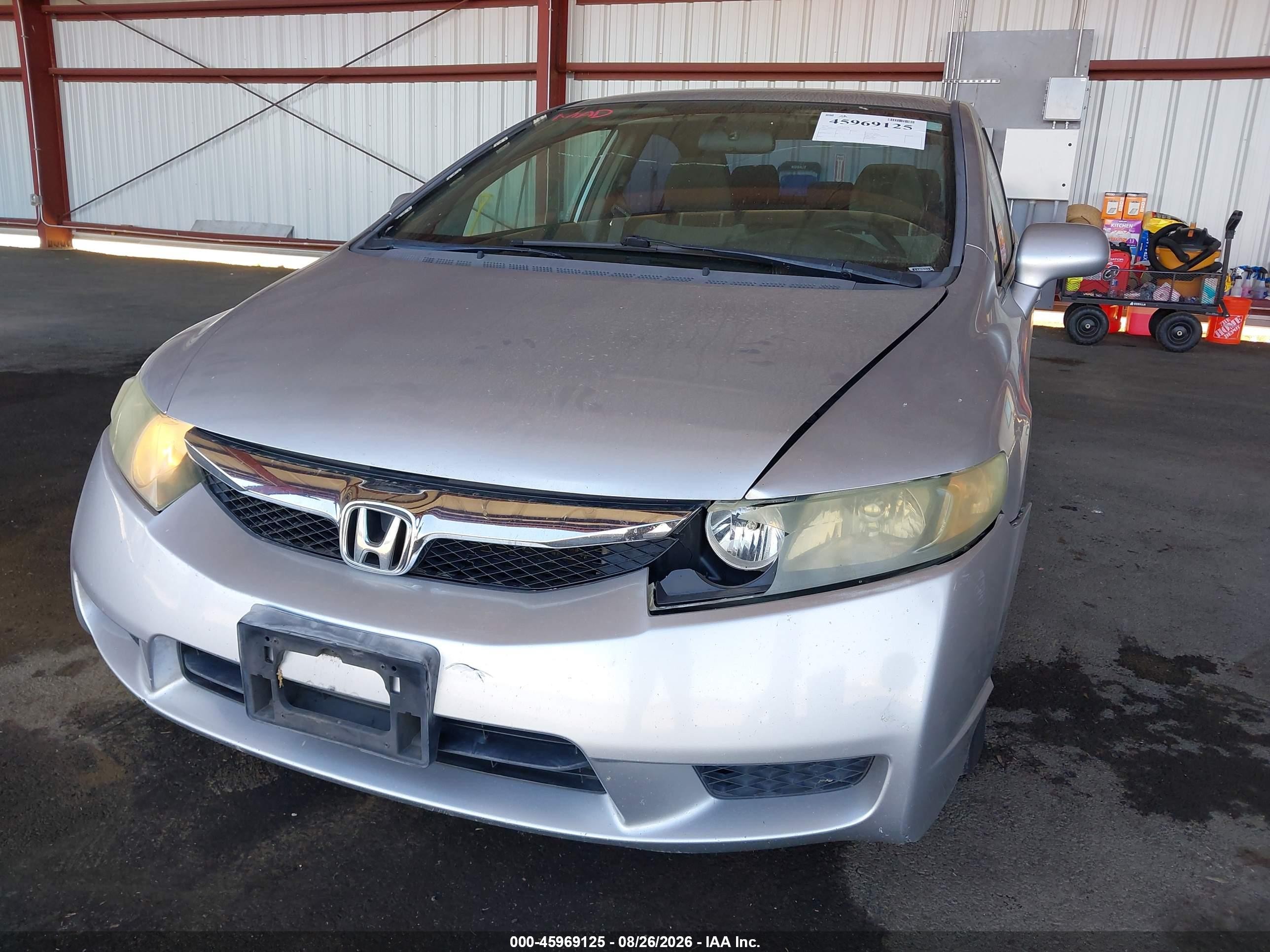 2010 Honda Civic Lx Серебряный vin: 19XFA1F52AE052805
