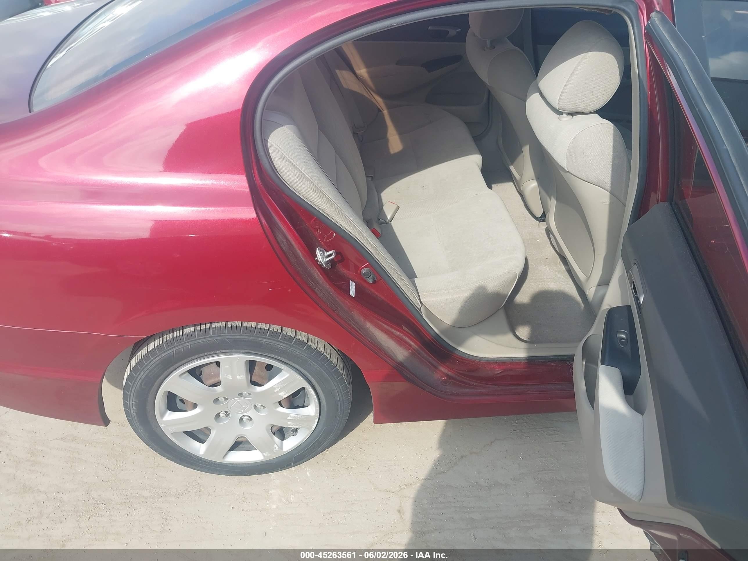 2010 Honda Civic Lx Maroon vin: 19XFA1F52AE057213