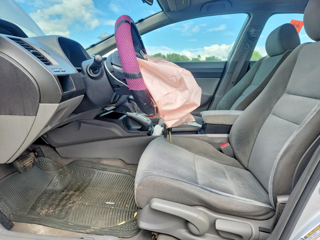 2010 Honda Civic Lx Silver vin: 19XFA1F53AE046544