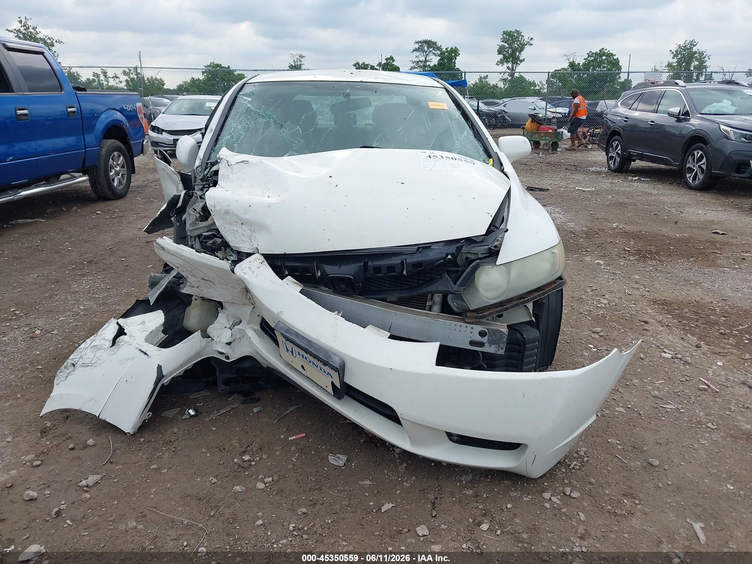 2011 Honda Civic Lx White vin: 19XFA1F53BE003338