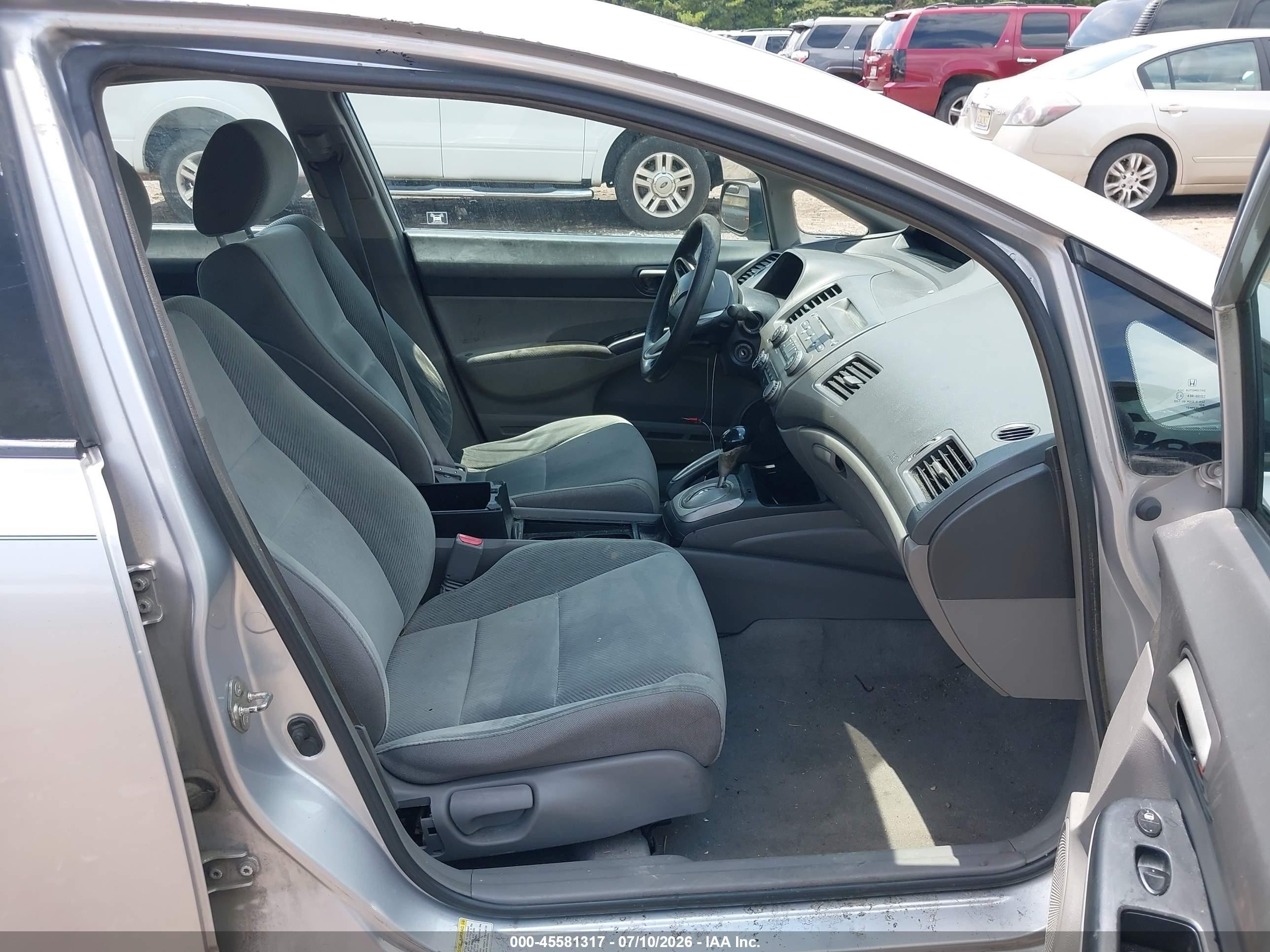 2011 Honda Civic Lx Silver vin: 19XFA1F53BE039739