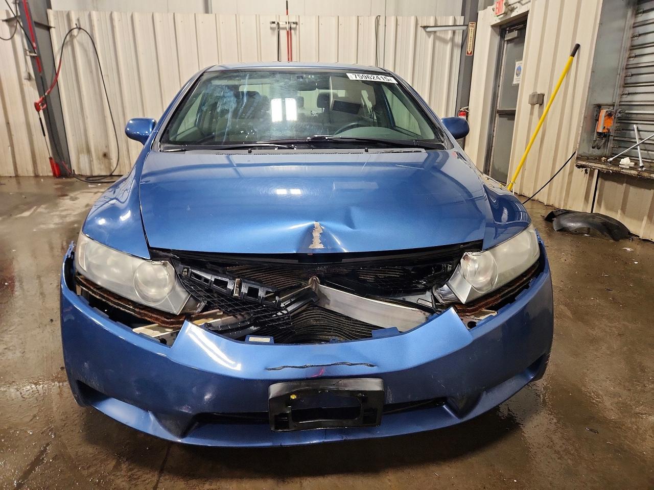 2011 Honda Civic Lx Blue vin: 19XFA1F54BE011089
