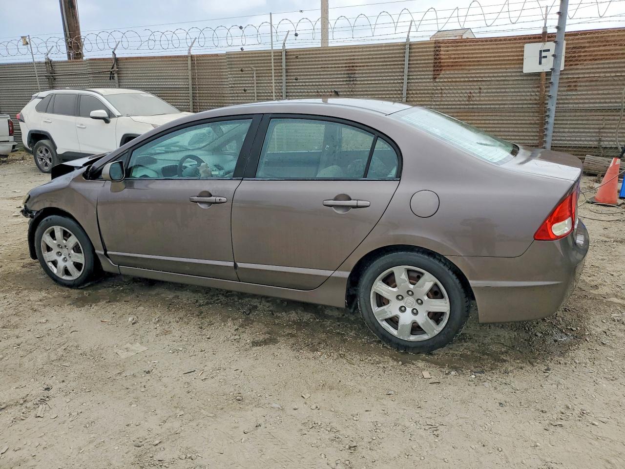 2011 Honda Civic Lx Коричневый vin: 19XFA1F54BE013067