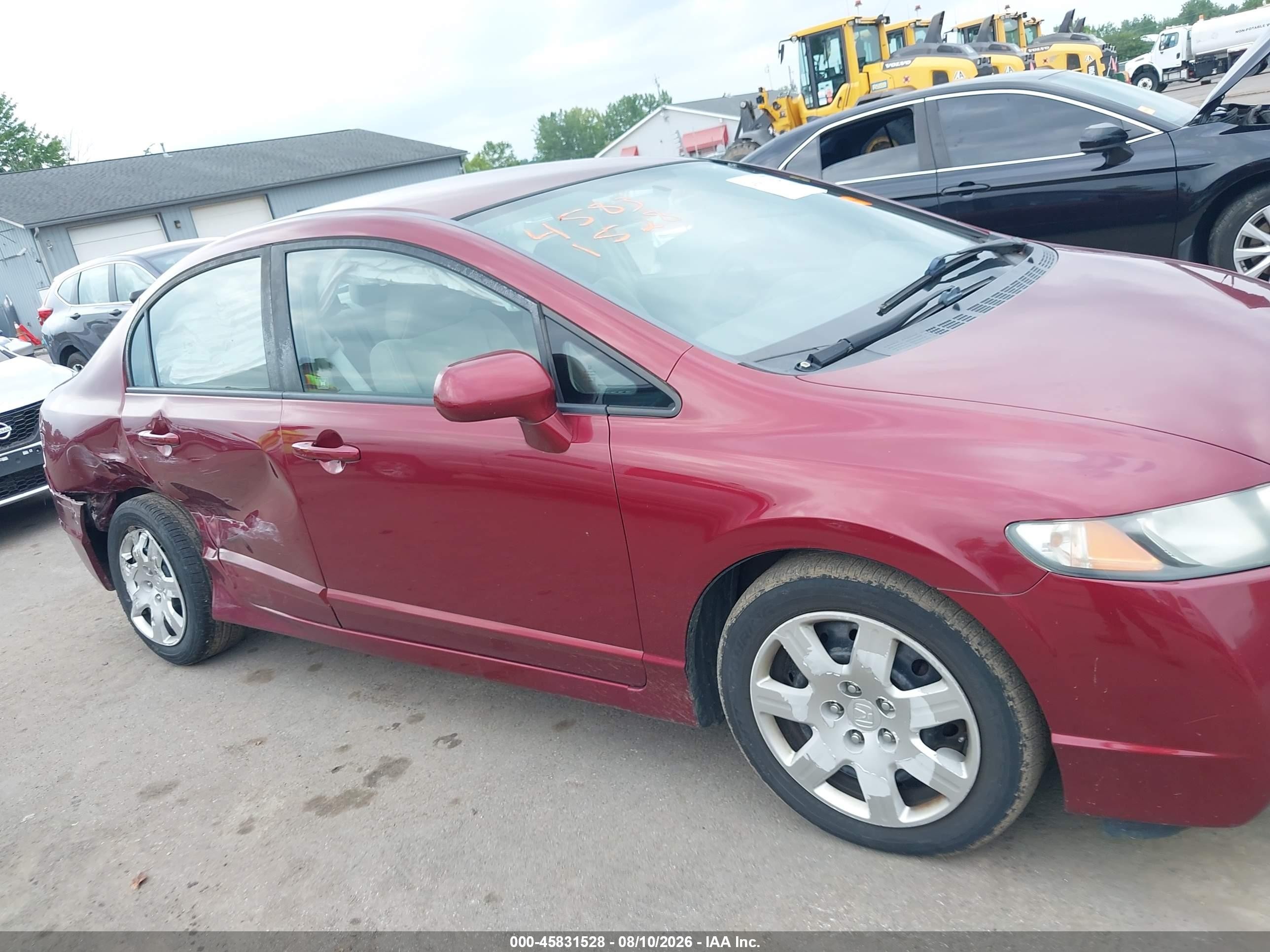 2010 Honda Civic Lx Red vin: 19XFA1F55AE031365
