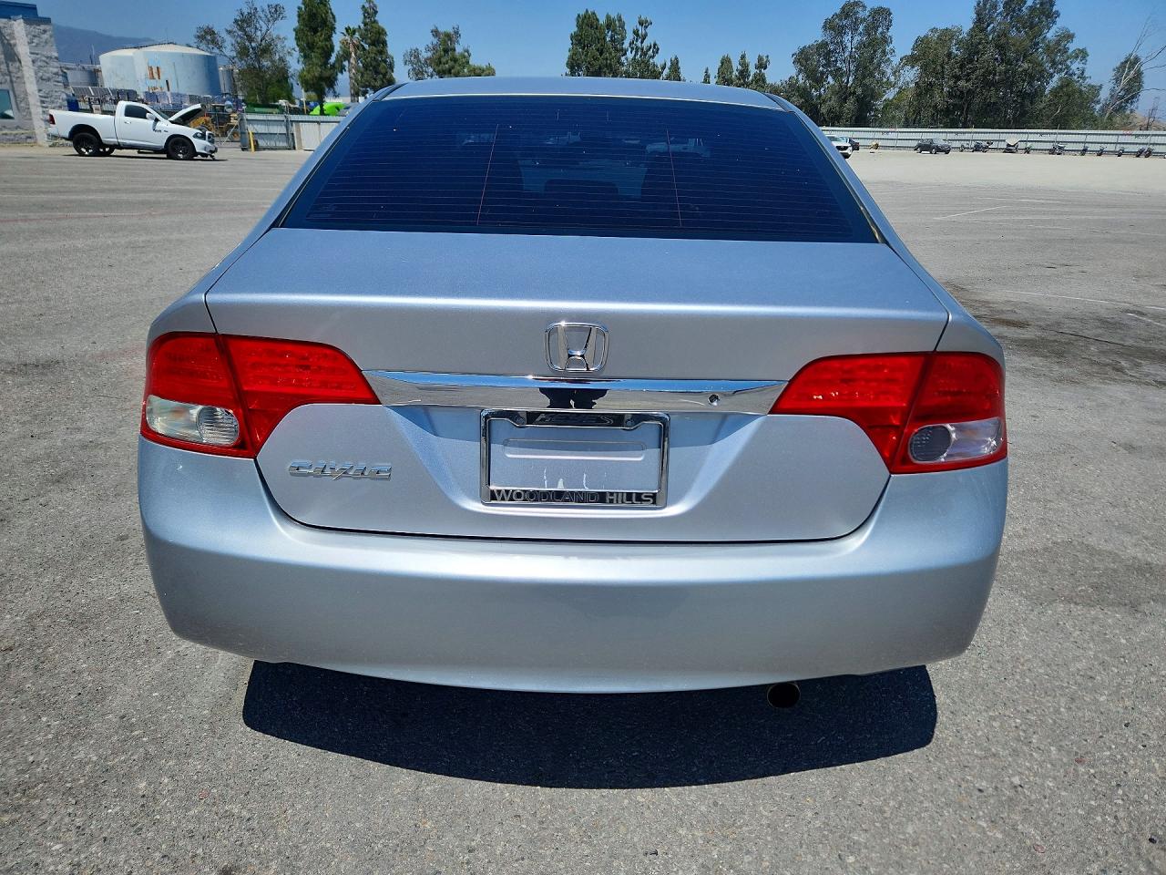 2010 Honda Civic Lx Silver vin: 19XFA1F55AE057027