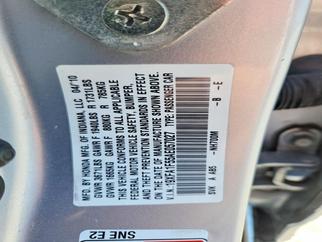 2010 Honda Civic Lx Silver vin: 19XFA1F55AE057027