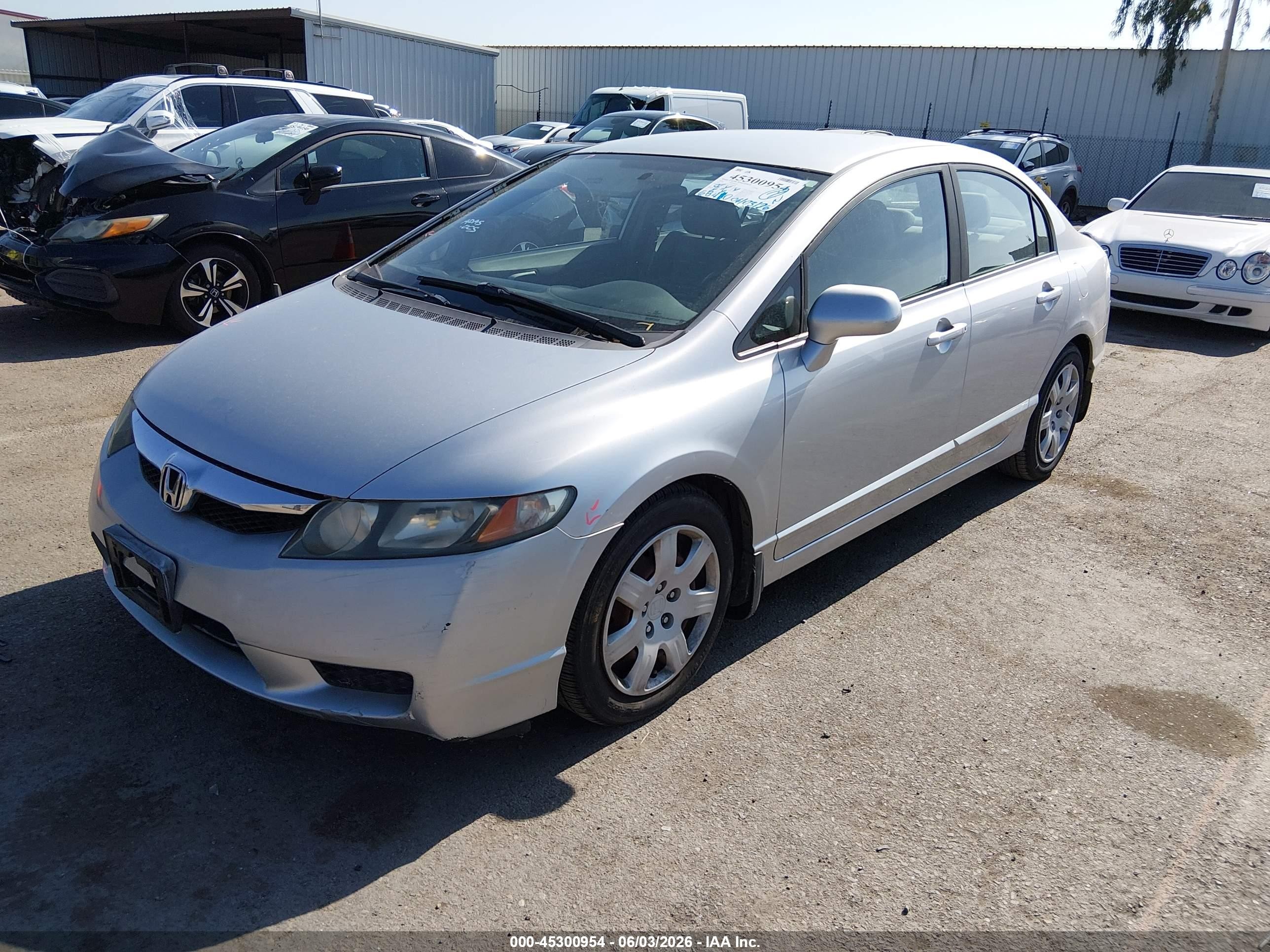 2010 Honda Civic Lx Silver vin: 19XFA1F55AE069498