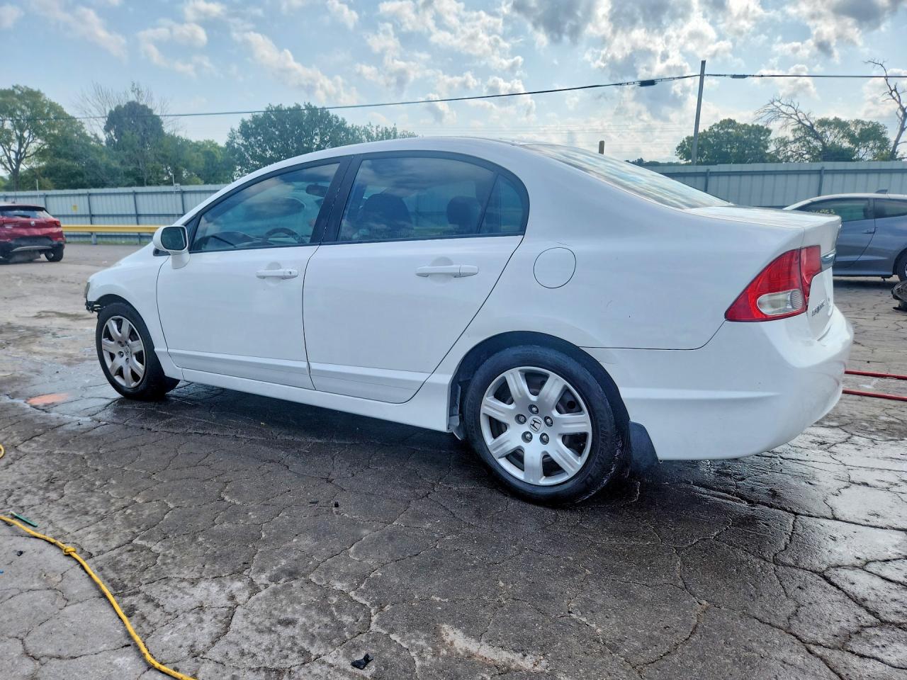 2011 Honda Civic Lx White vin: 19XFA1F55BE006712