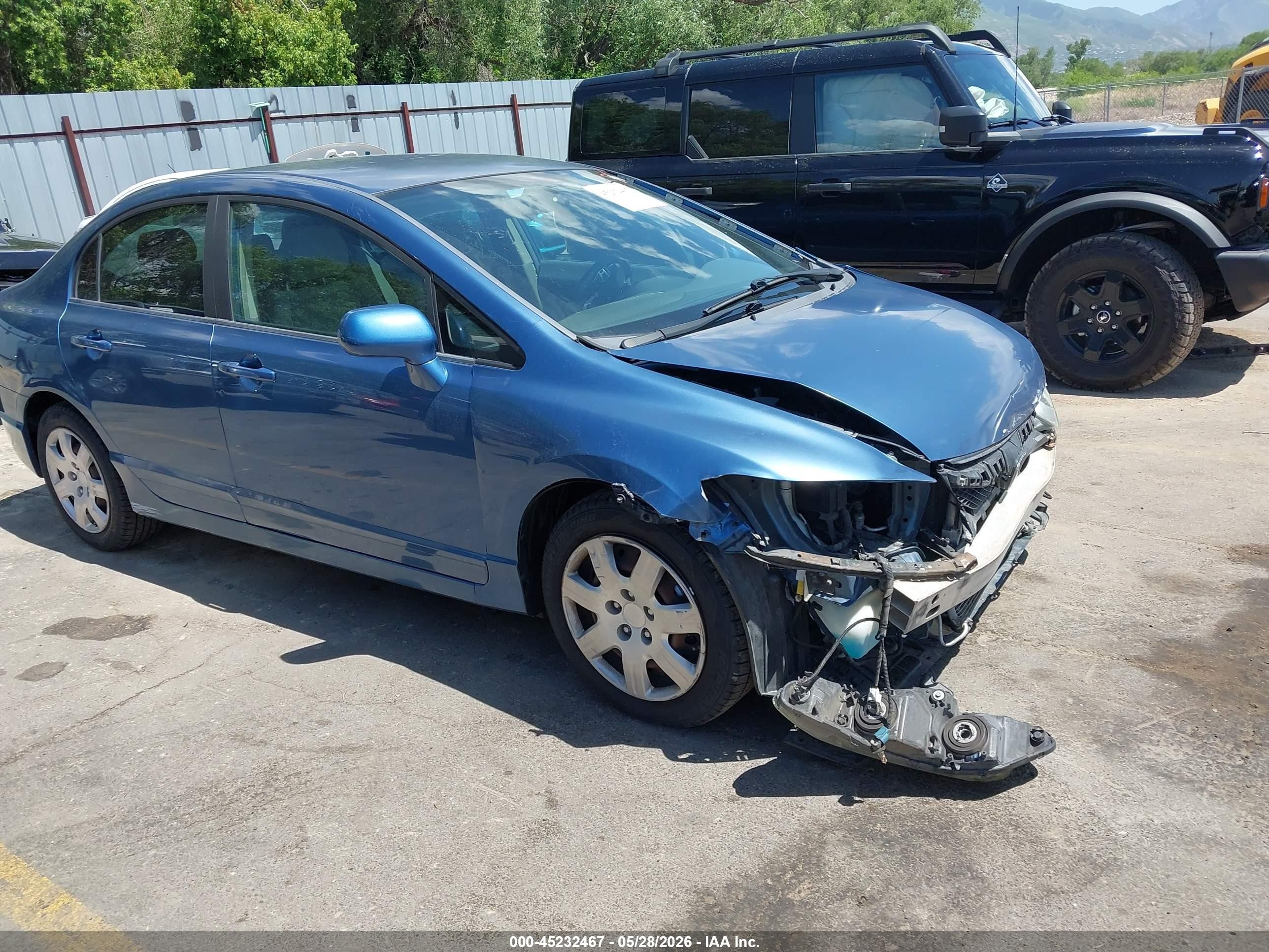 2010 Honda Civic Lx Blue vin: 19XFA1F56AE077738