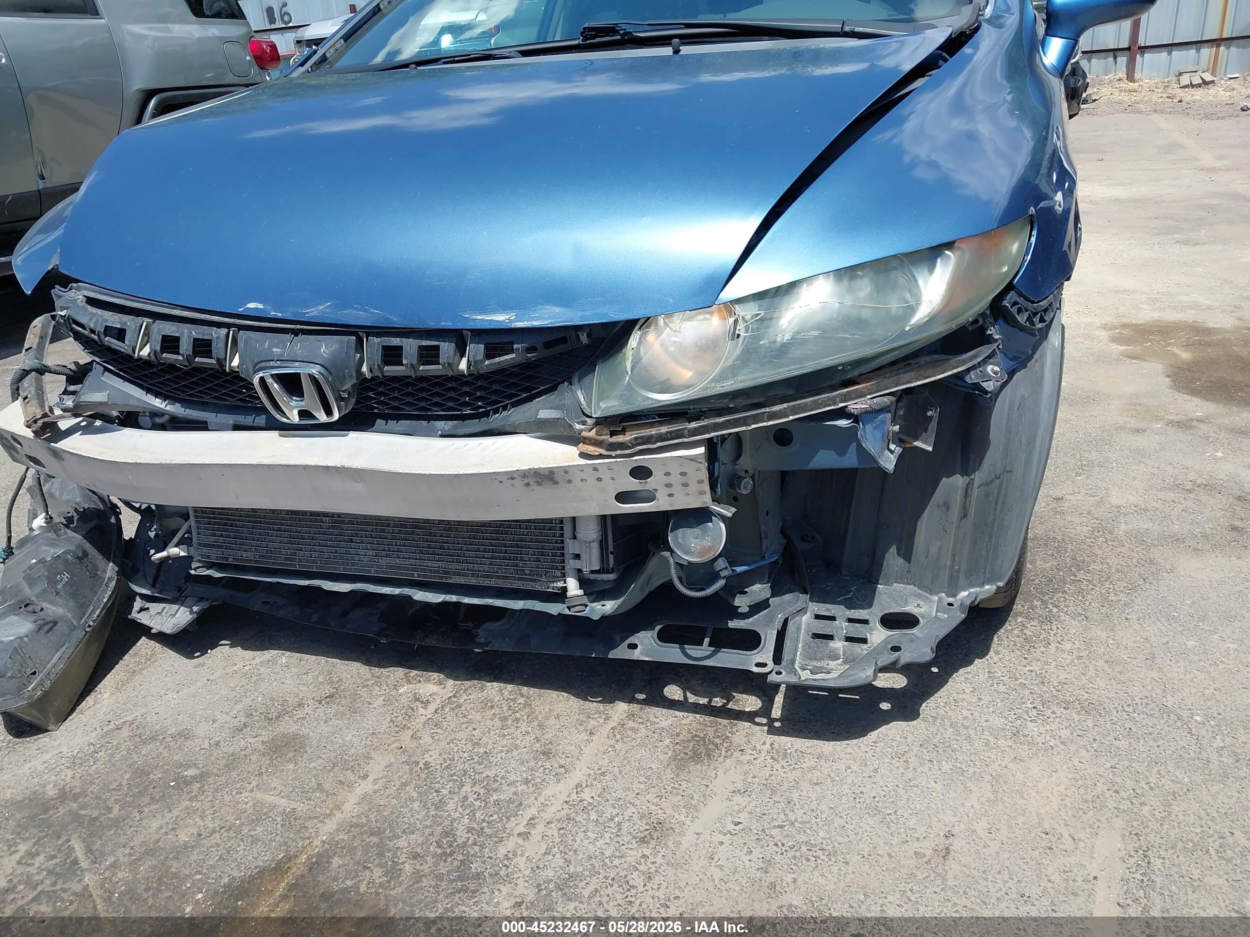 2010 Honda Civic Lx Blue vin: 19XFA1F56AE077738