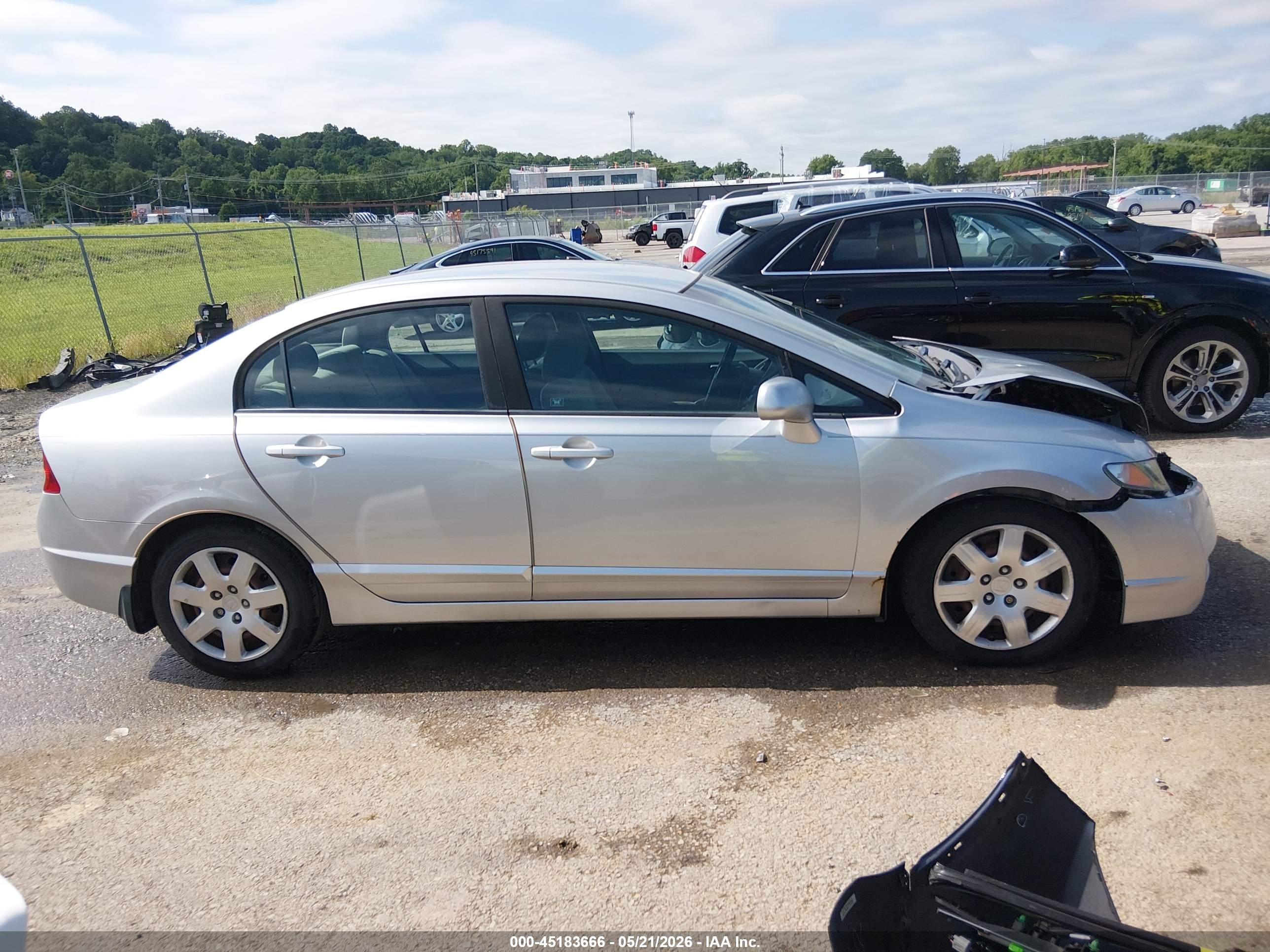 2010 Honda Civic Lx Серебряный vin: 19XFA1F57AE016009