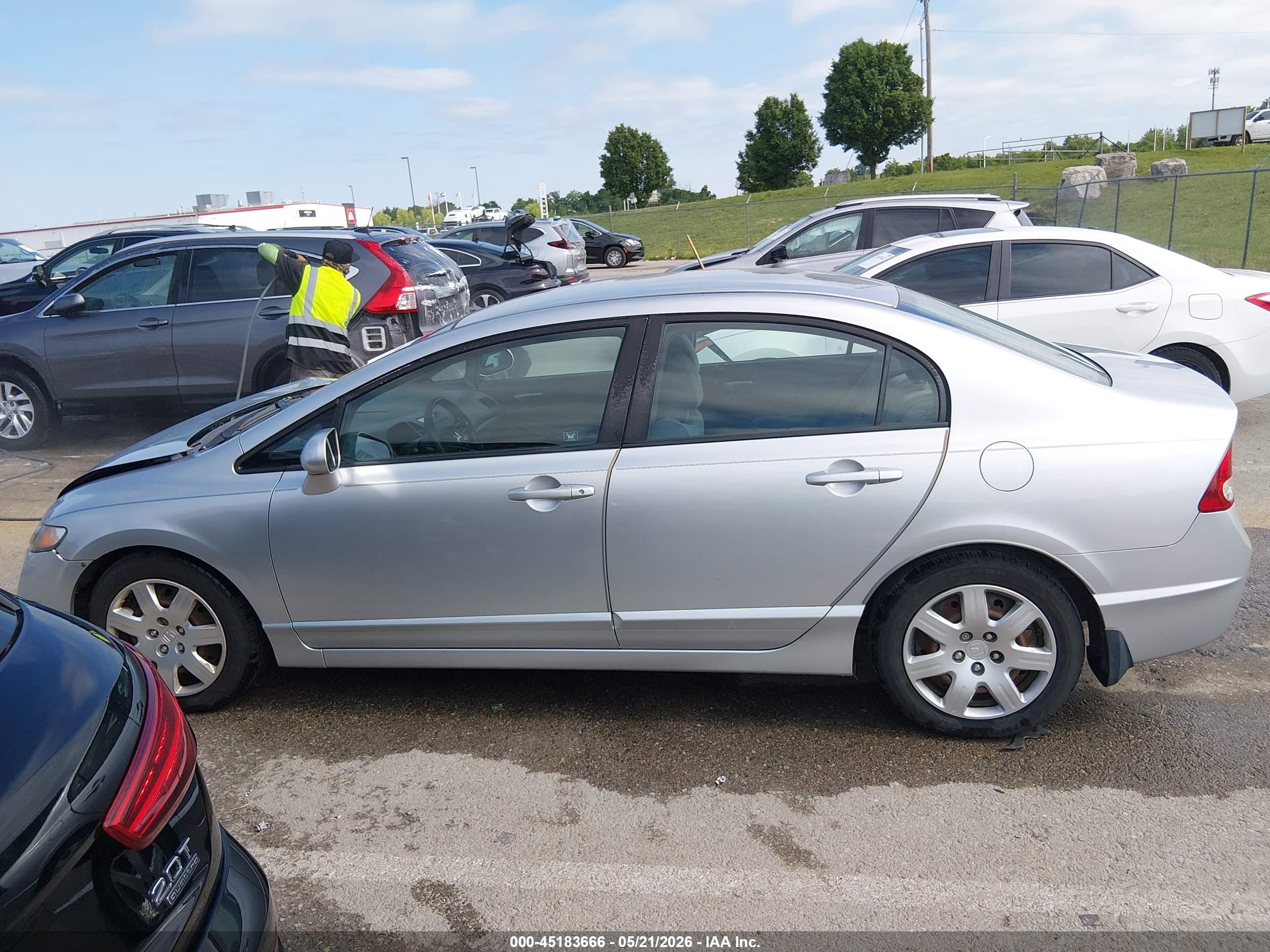 2010 Honda Civic Lx Серебряный vin: 19XFA1F57AE016009