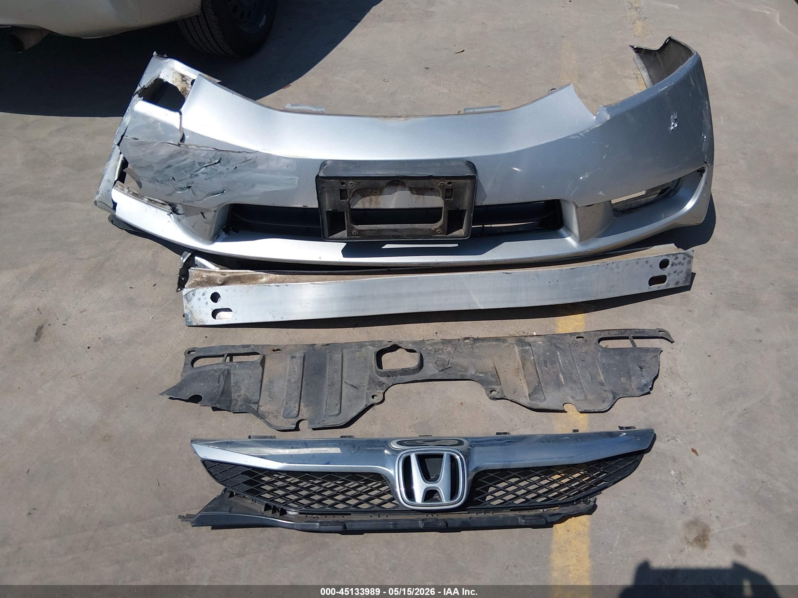 2010 Honda Civic Lx Silver vin: 19XFA1F57AE036504