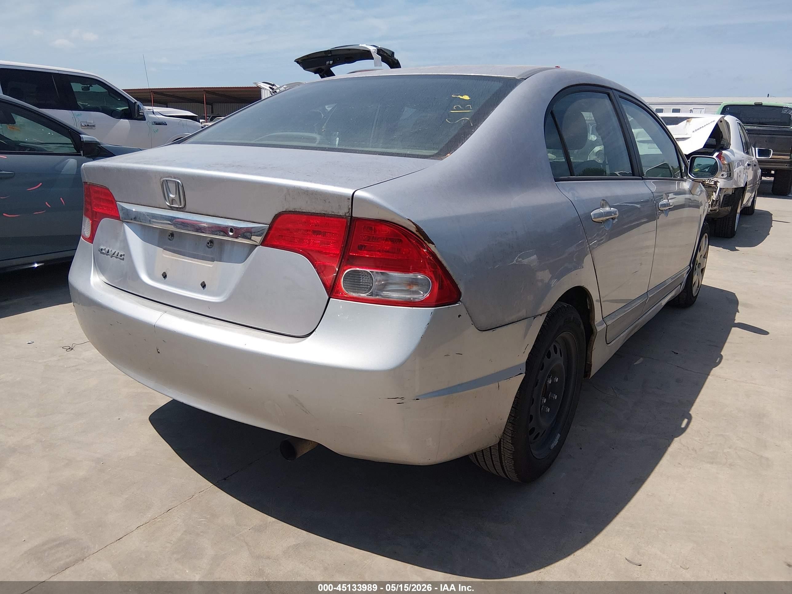 2010 Honda Civic Lx Silver vin: 19XFA1F57AE036504
