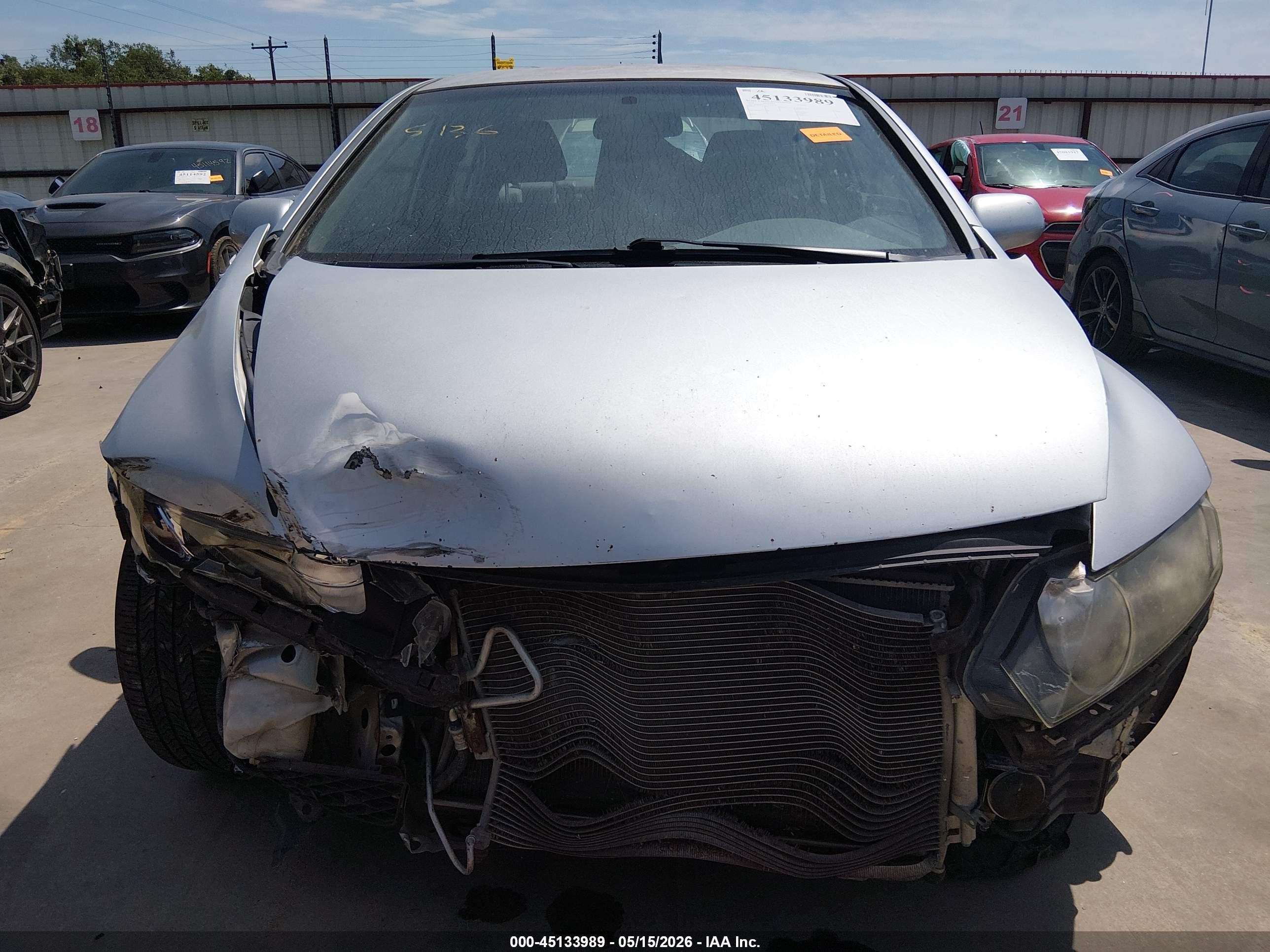 2010 Honda Civic Lx Silver vin: 19XFA1F57AE036504
