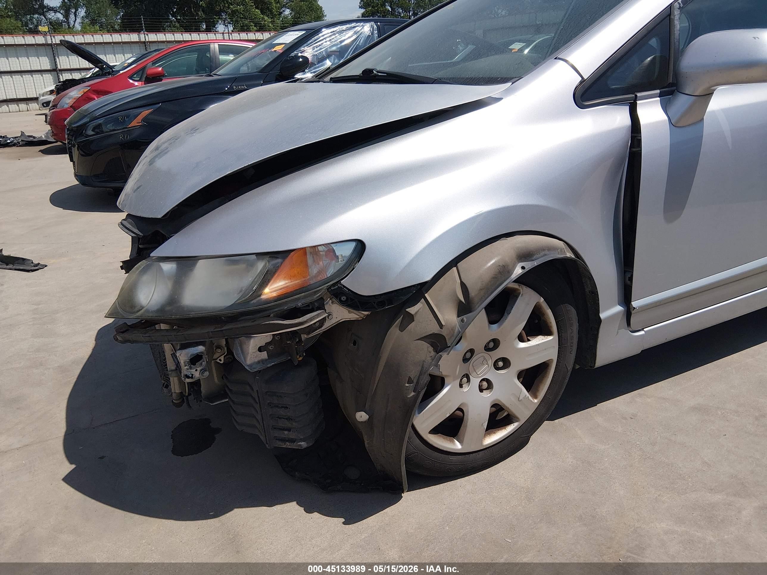 2010 Honda Civic Lx Silver vin: 19XFA1F57AE036504