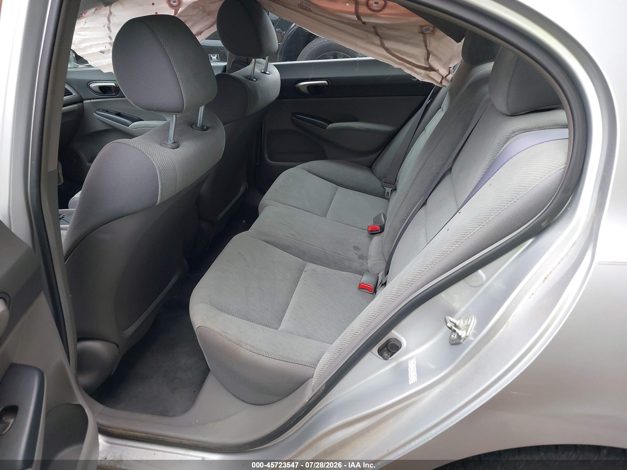 2011 Honda Civic Lx Silver vin: 19XFA1F57BE036567