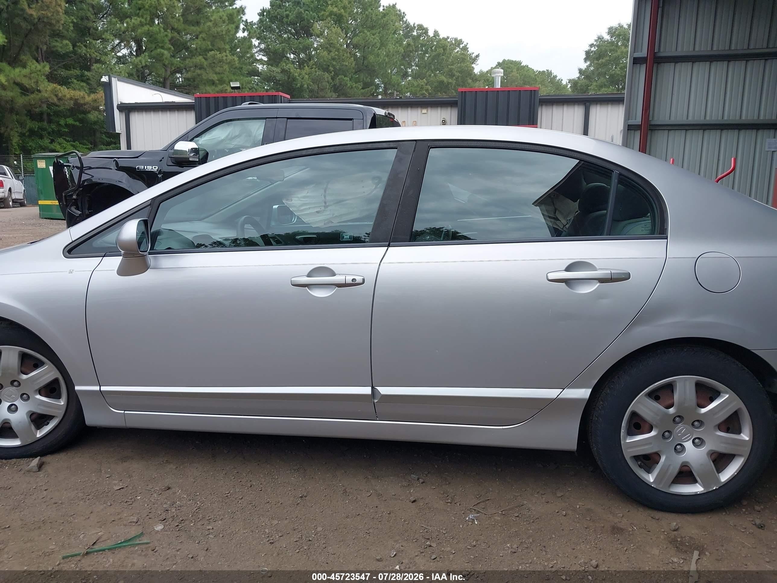 2011 Honda Civic Lx Silver vin: 19XFA1F57BE036567