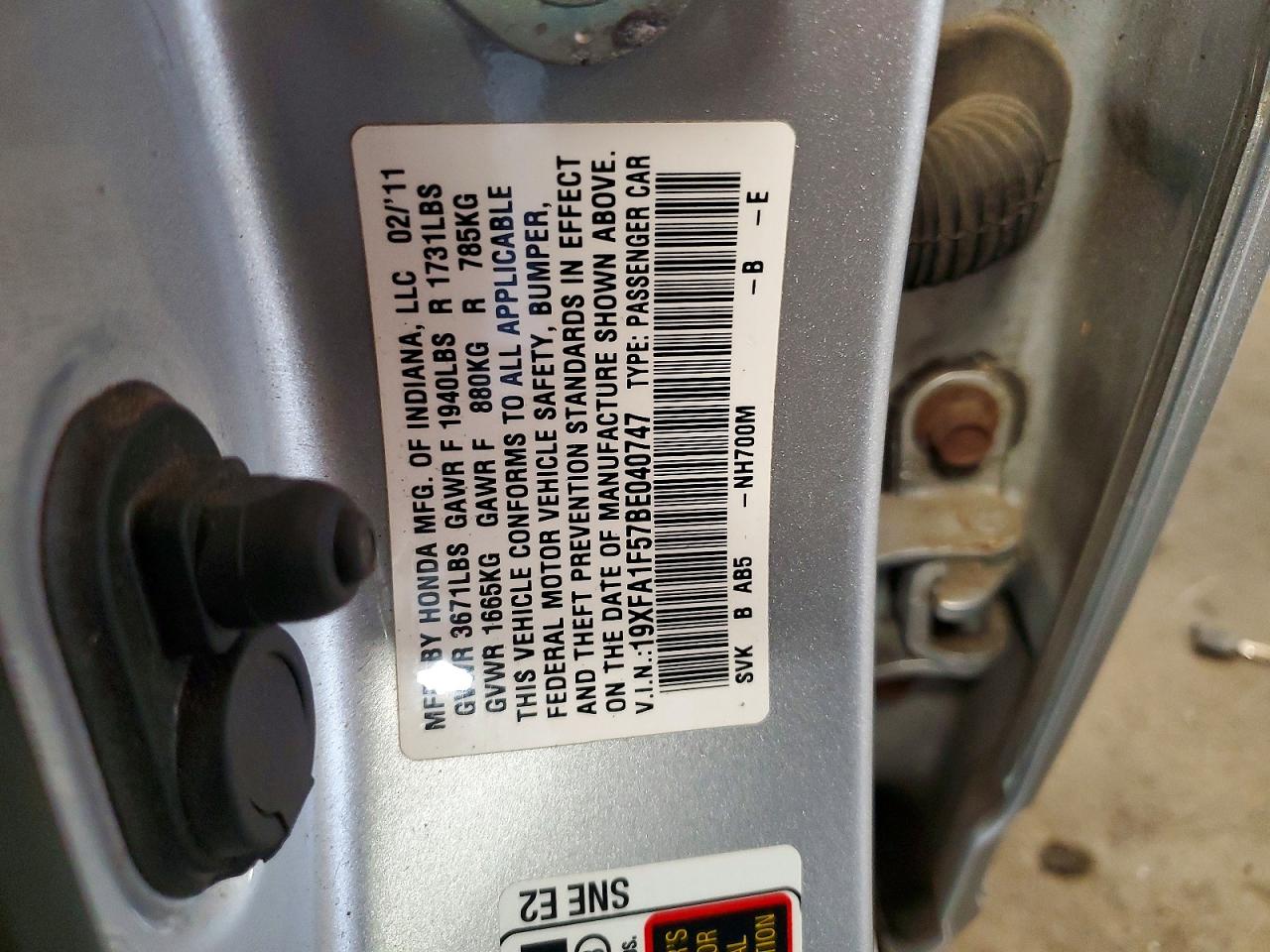 2011 Honda Civic Lx Silver vin: 19XFA1F57BE040747