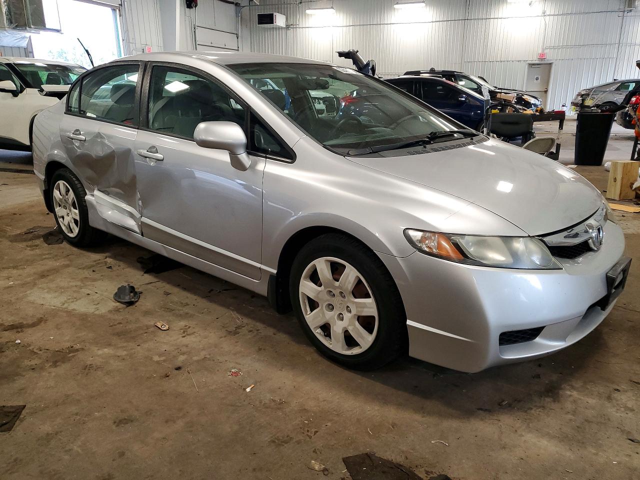 2011 Honda Civic Lx Silver vin: 19XFA1F57BE040747