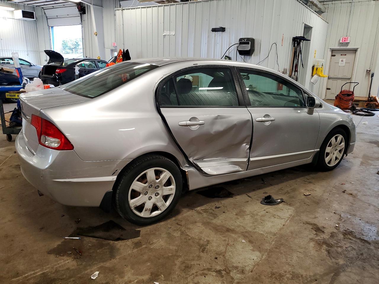 2011 Honda Civic Lx Silver vin: 19XFA1F57BE040747
