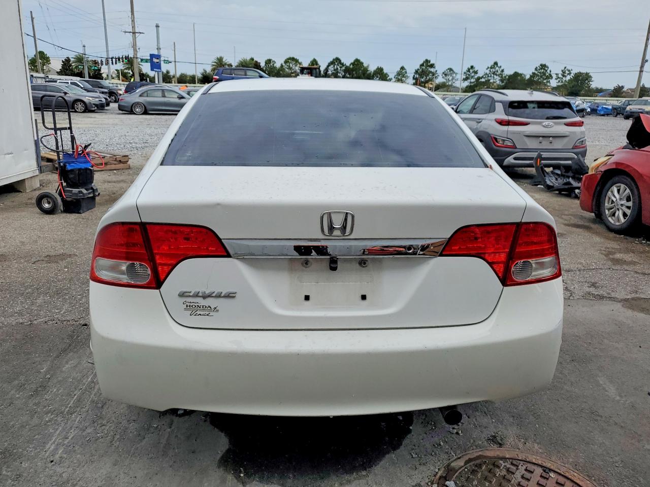 2011 Honda Civic Lx White vin: 19XFA1F57BE042868