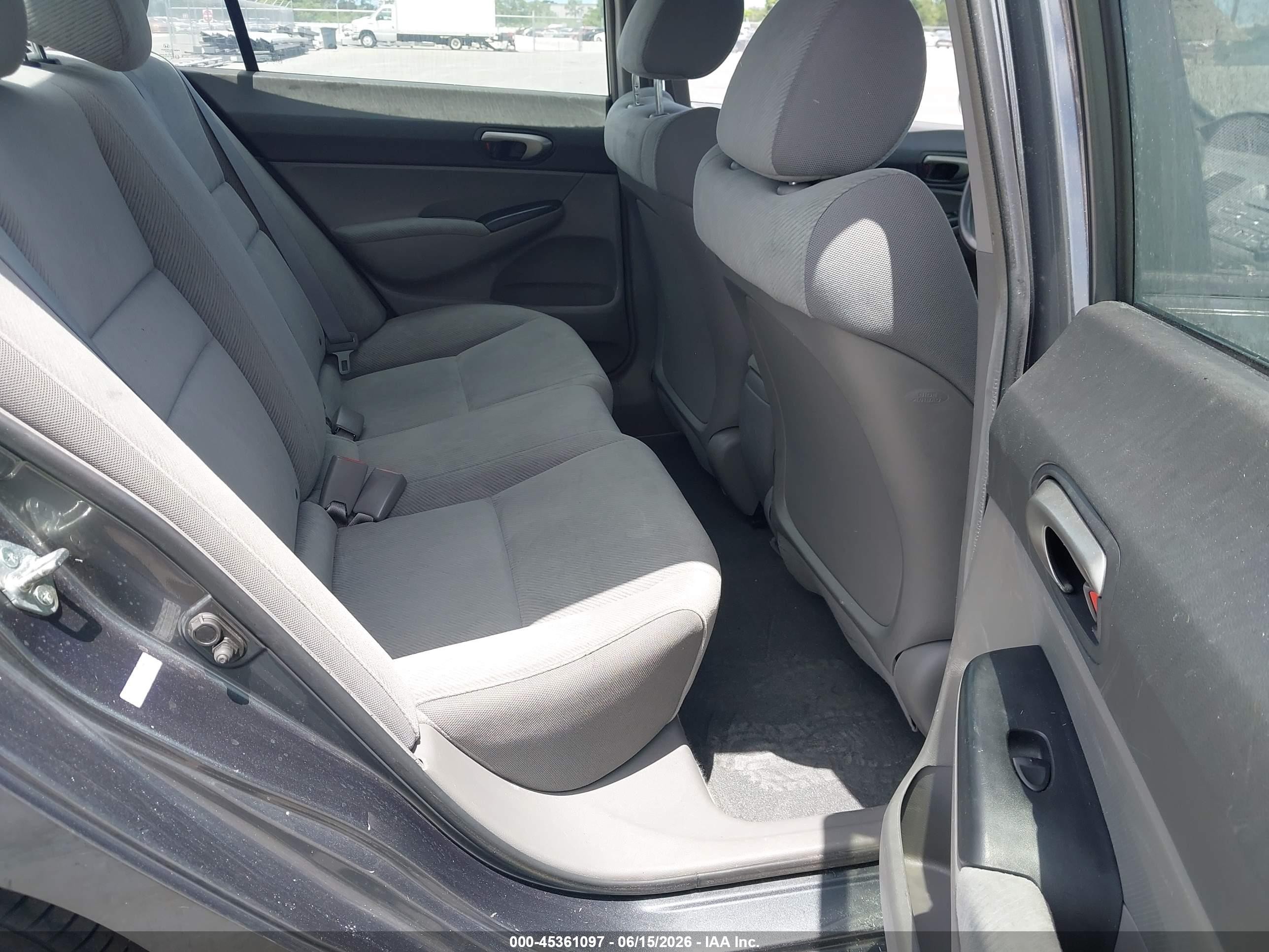 2010 Honda Civic Lx Gray vin: 19XFA1F58AE016603