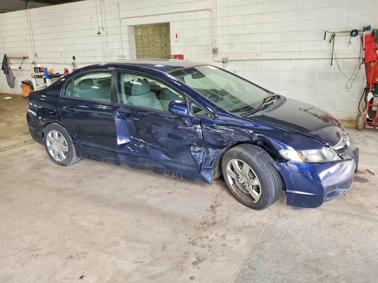 2010 Honda Civic Lx Blue vin: 19XFA1F58AE046457
