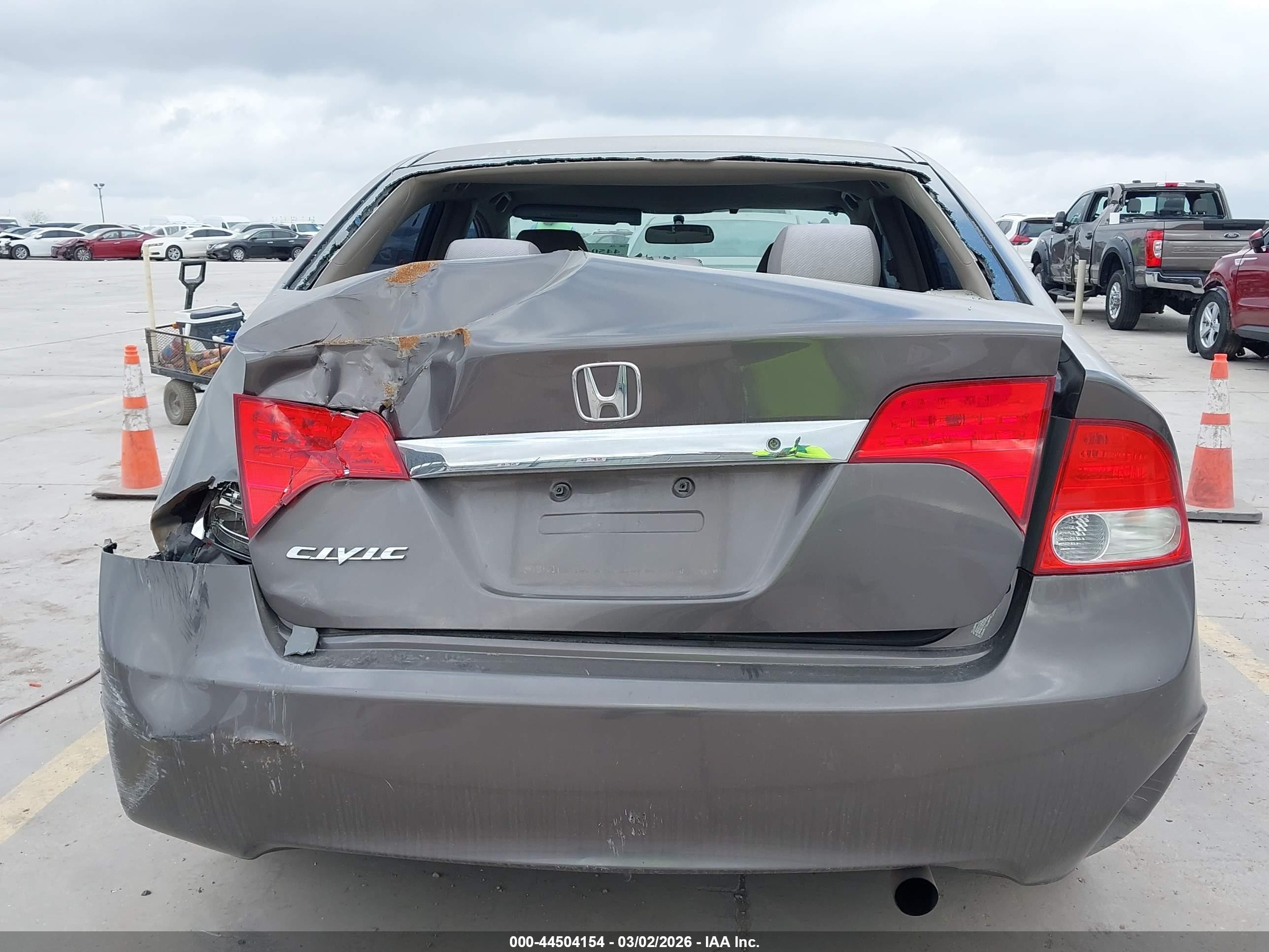 2010 Honda Civic Lx Gray vin: 19XFA1F58AE050038