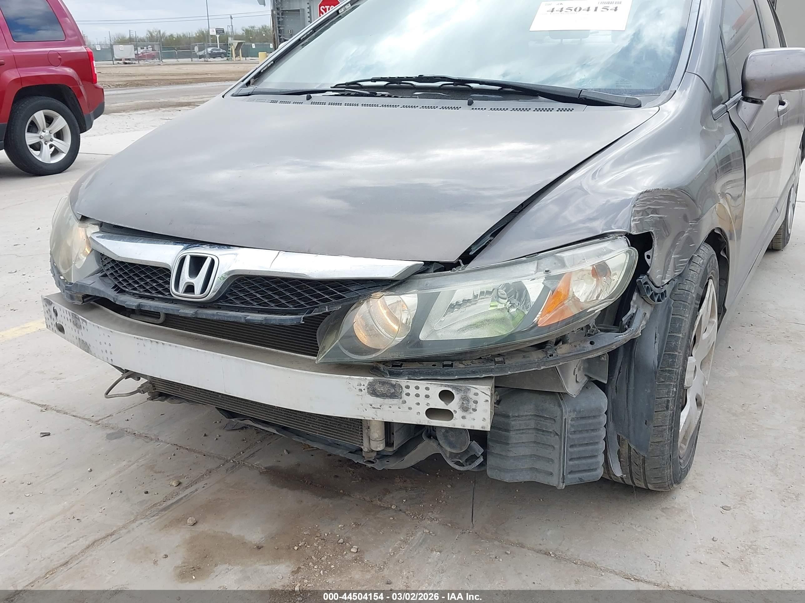 2010 Honda Civic Lx Gray vin: 19XFA1F58AE050038