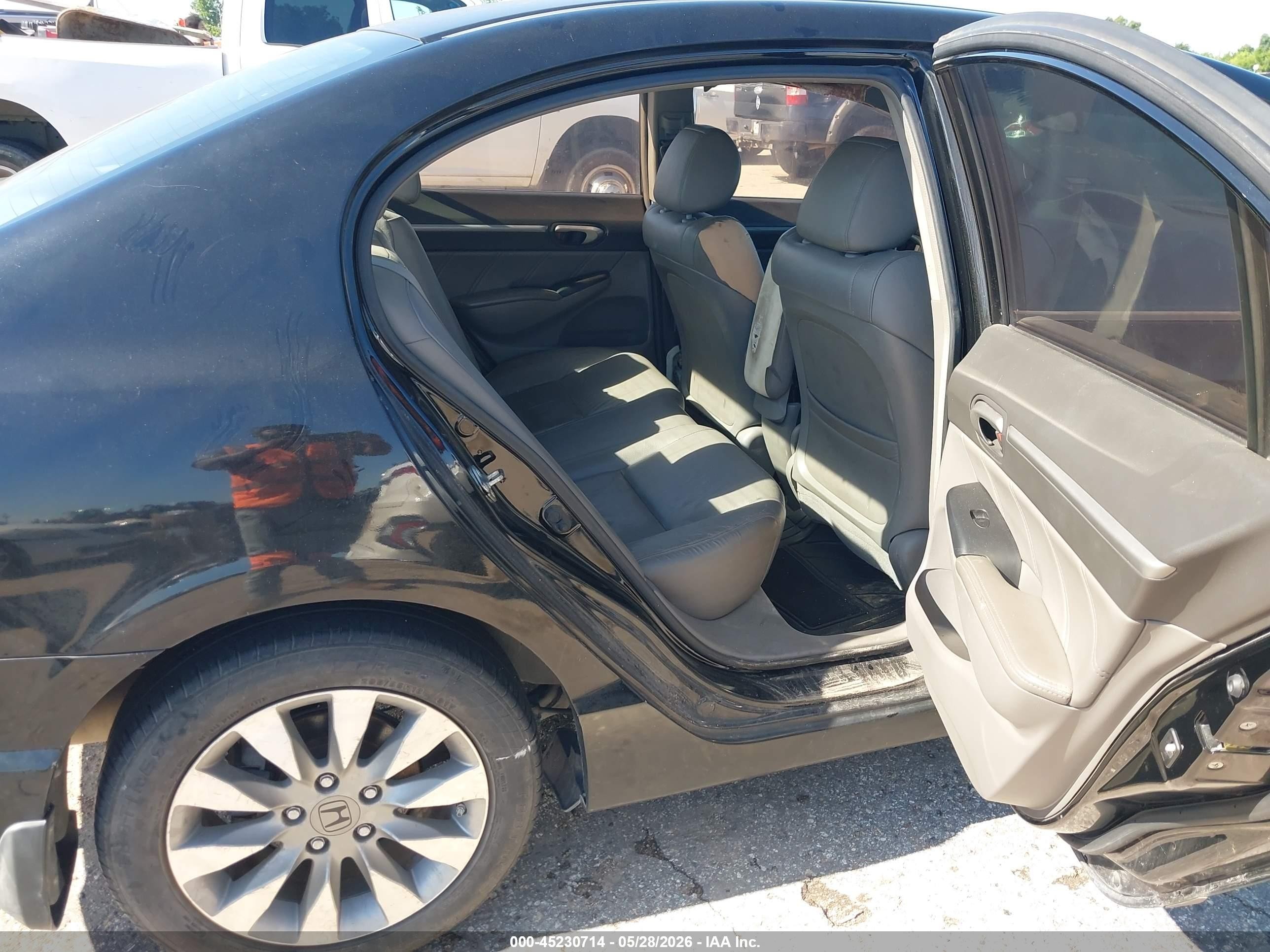 2010 Honda Civic Lx Black vin: 19XFA1F58AE069687