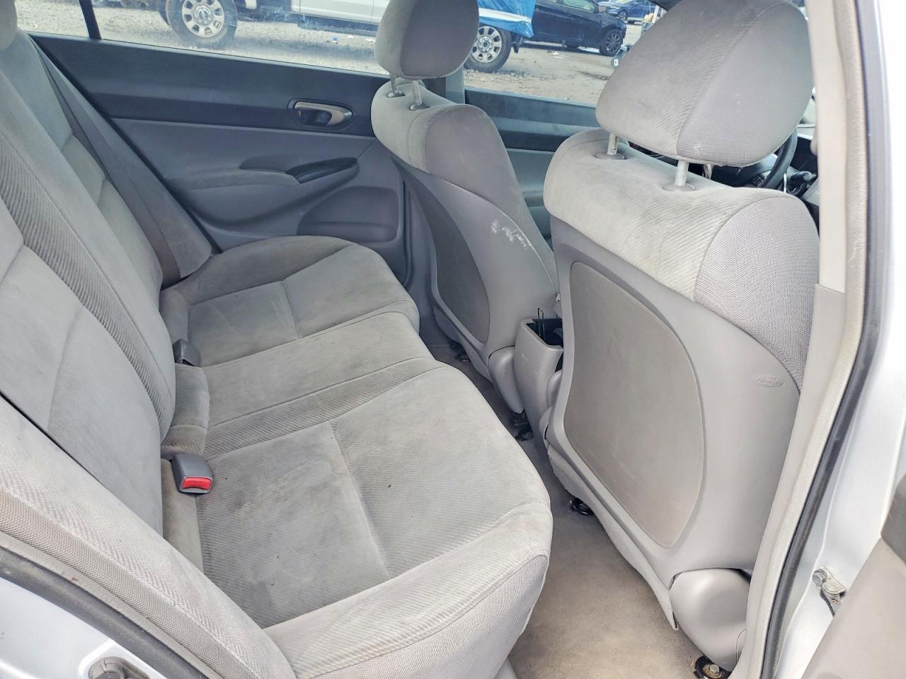 2011 Honda Civic Lx Silver vin: 19XFA1F58BE041387