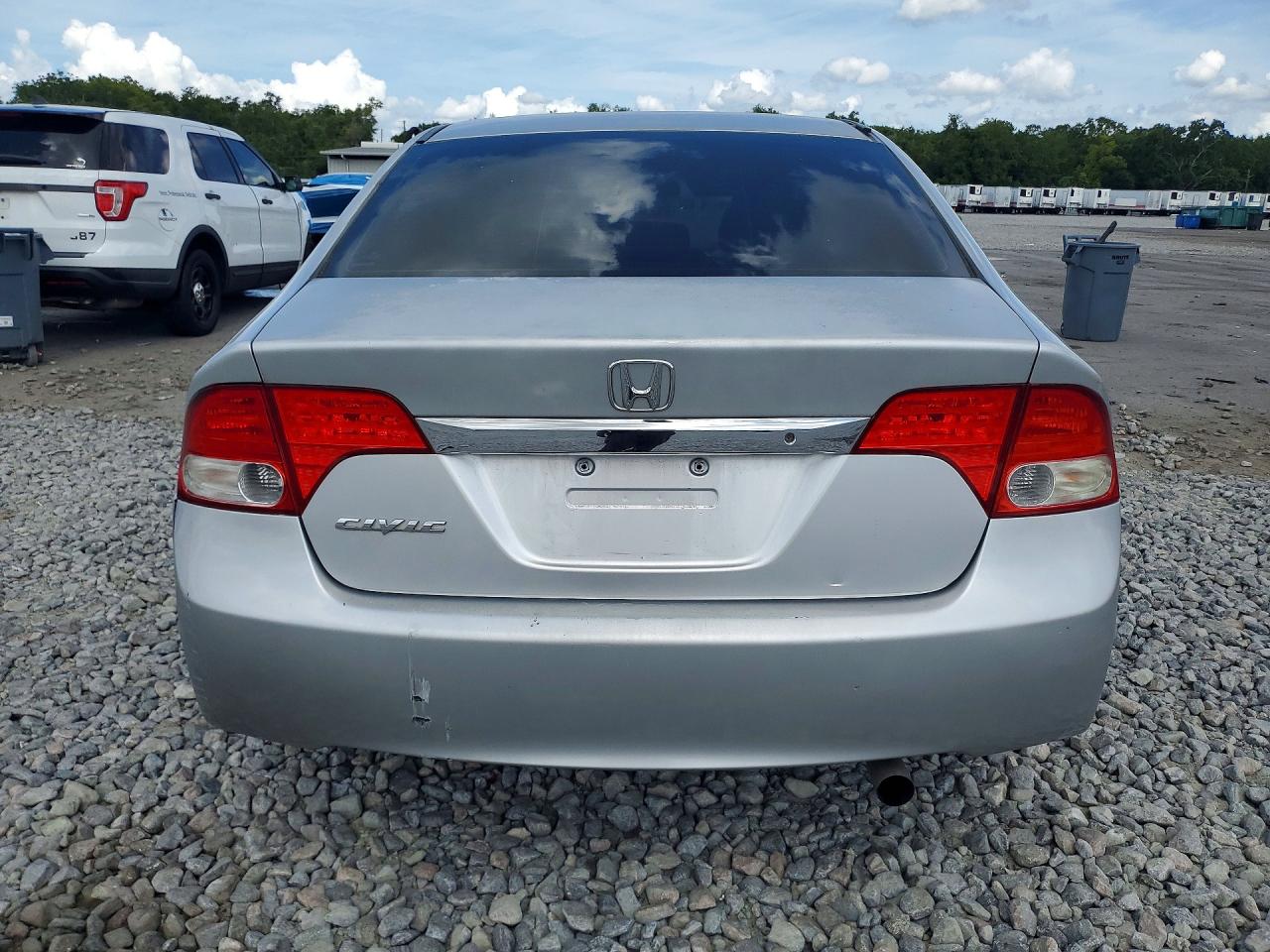 2011 Honda Civic Lx Silver vin: 19XFA1F58BE041387