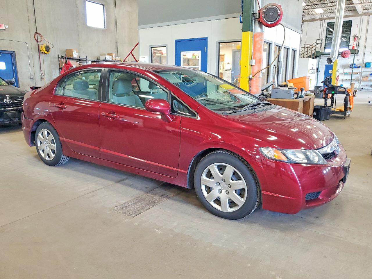 2010 Honda Civic Lx Red vin: 19XFA1F59AE062733