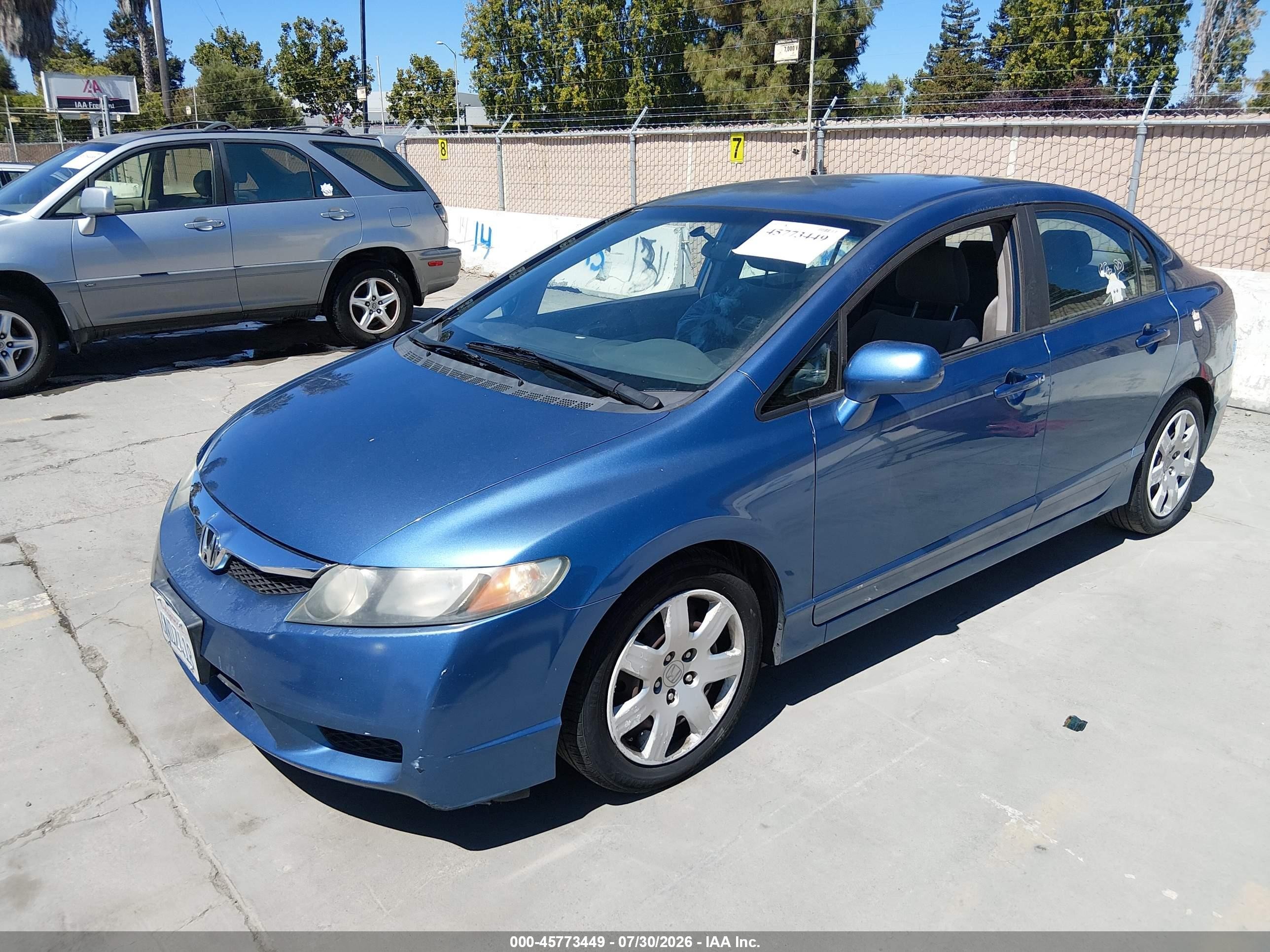 2010 Honda Civic Lx Blue vin: 19XFA1F59AE075594