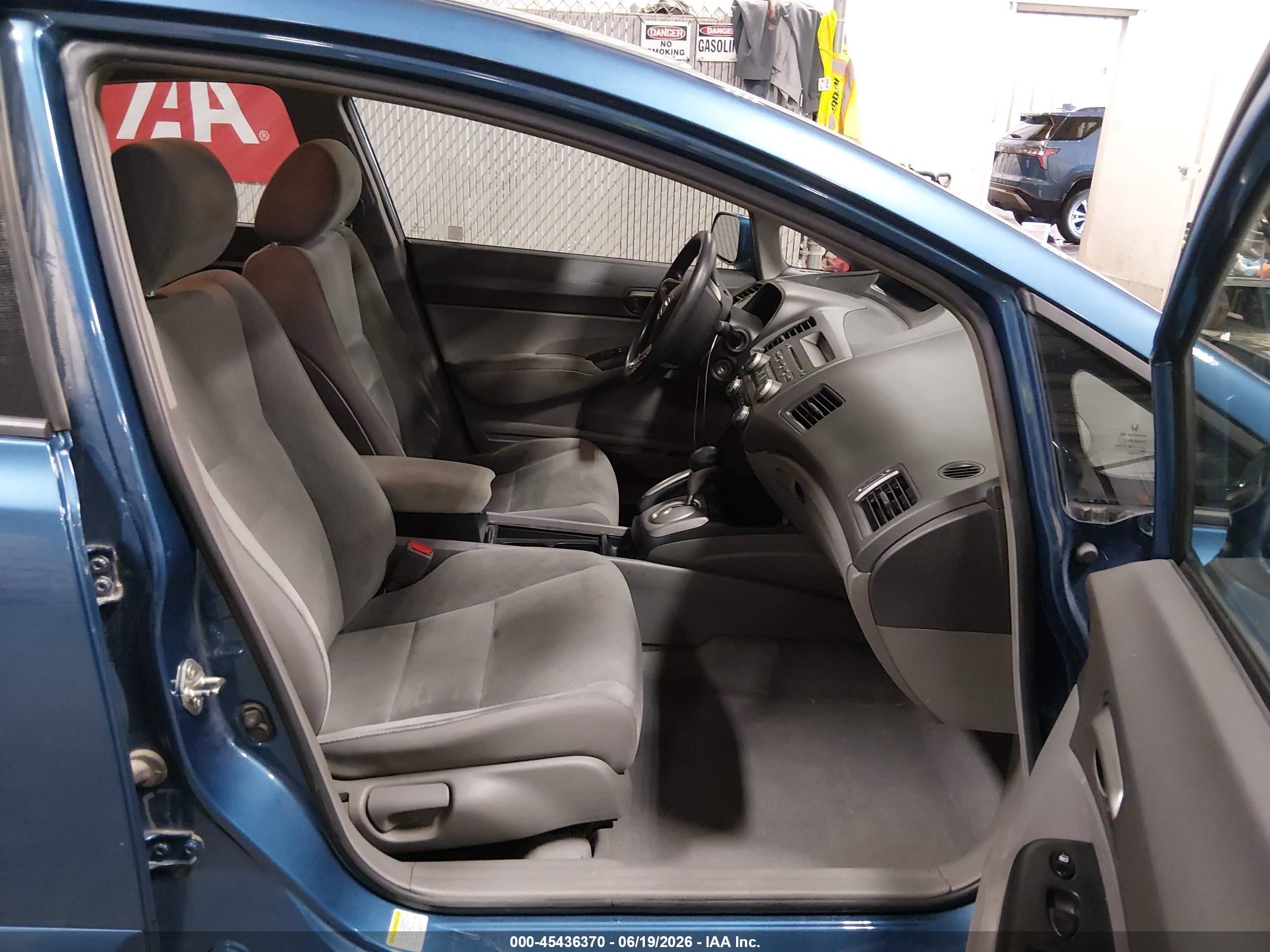 2011 Honda Civic Lx Blue vin: 19XFA1F59BE019365