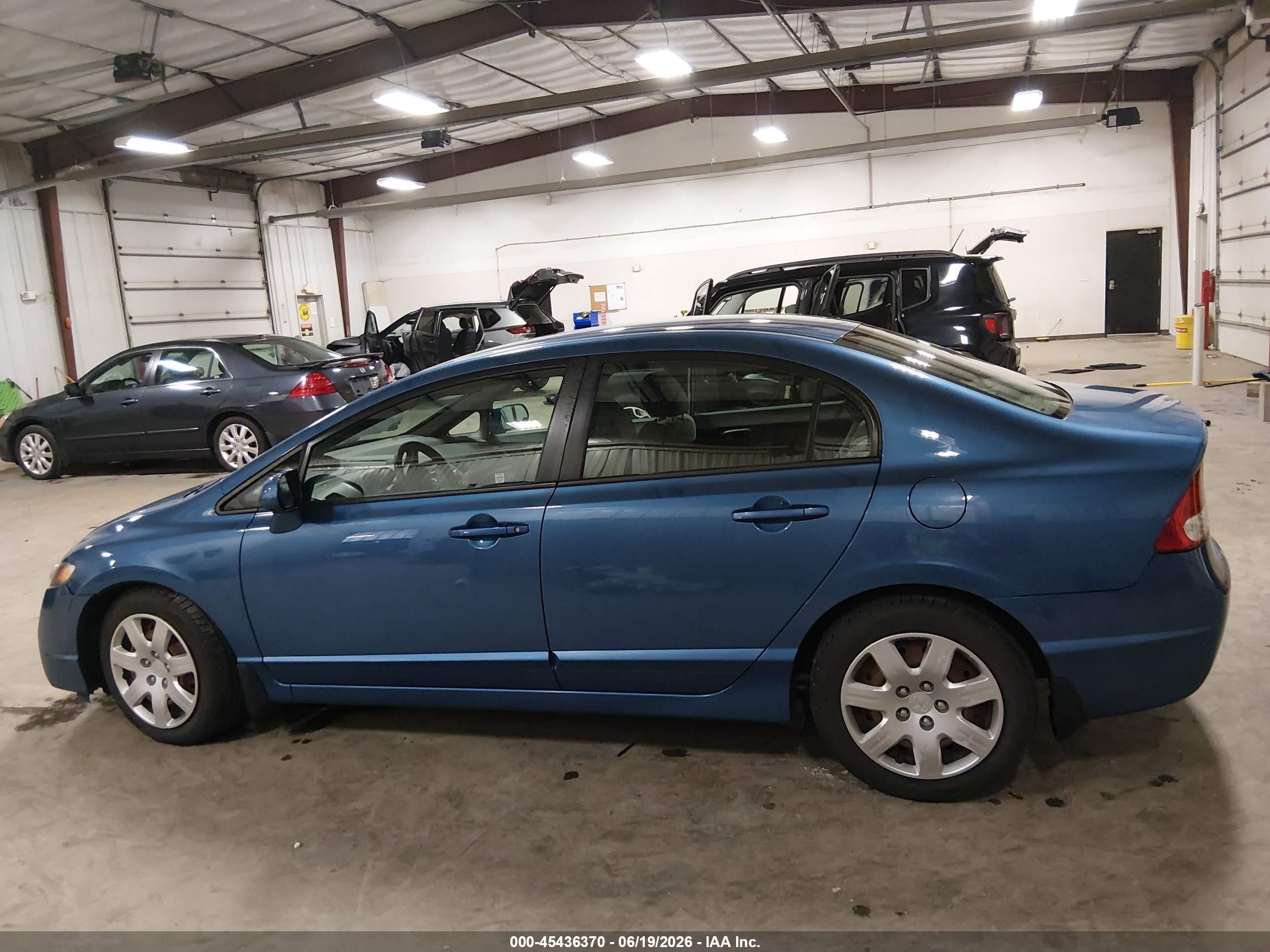 2011 Honda Civic Lx Blue vin: 19XFA1F59BE019365