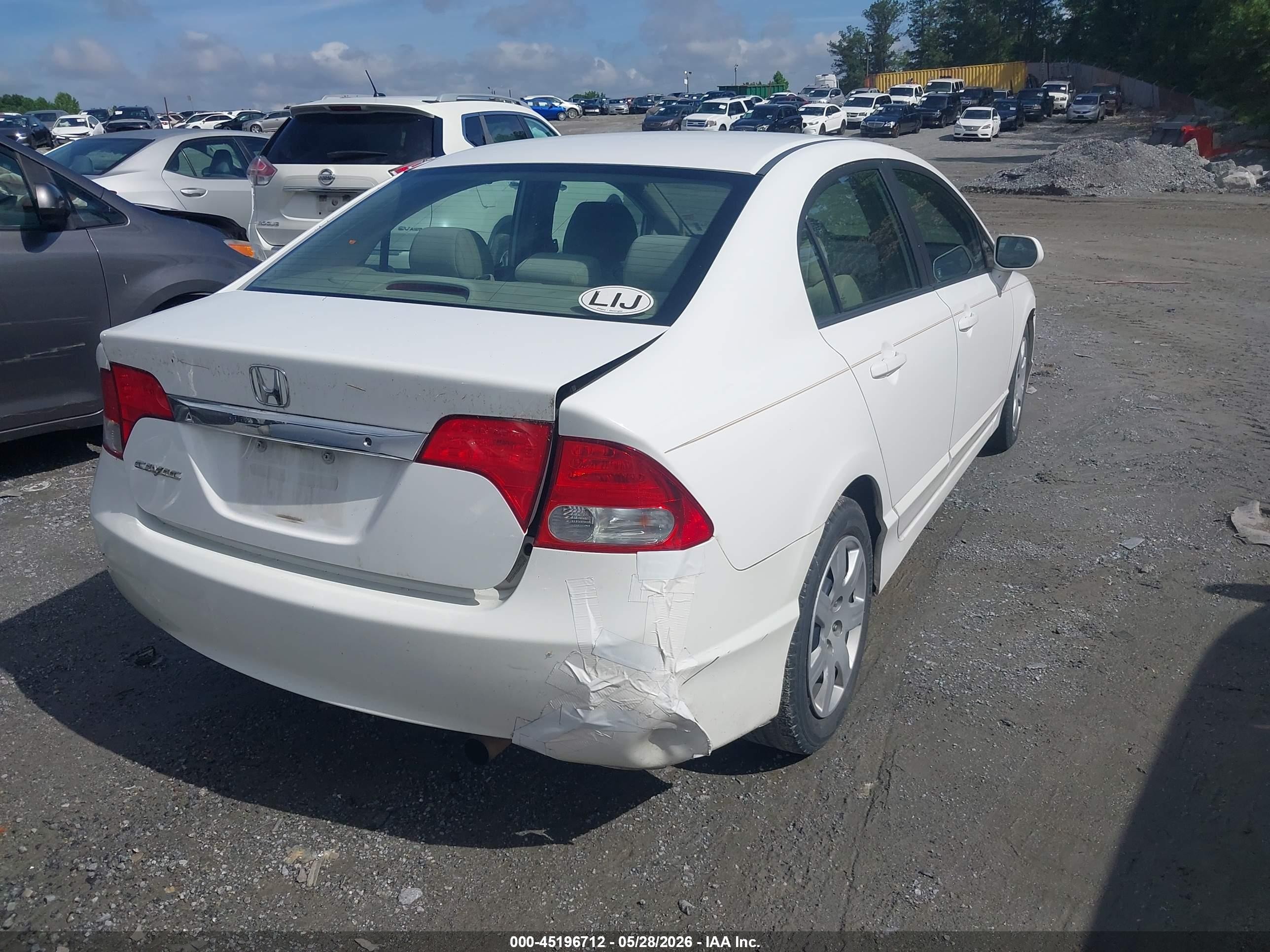 2011 Honda Civic Lx White vin: 19XFA1F59BE026252