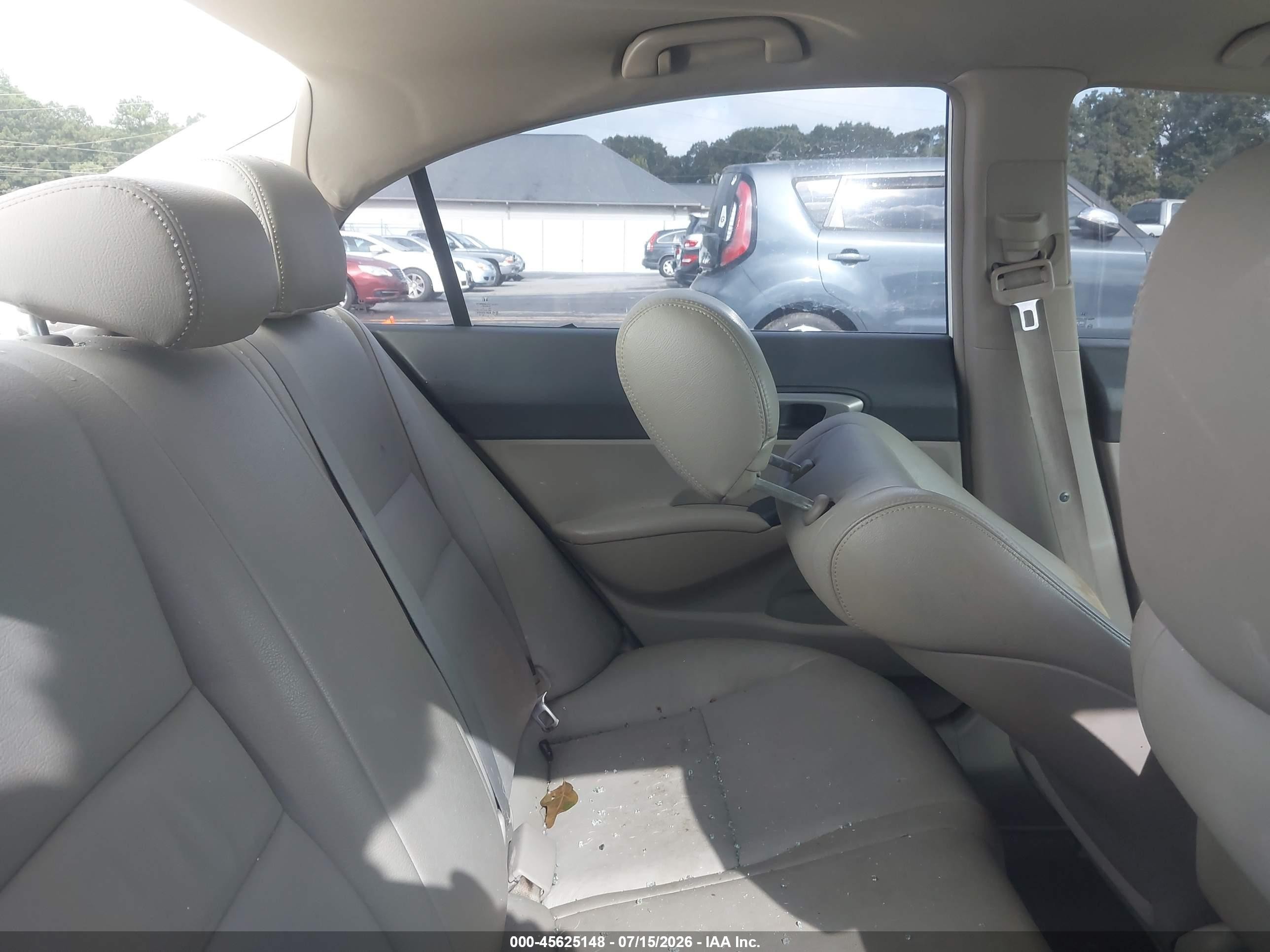 2011 Honda Civic Lx White vin: 19XFA1F59BE031841