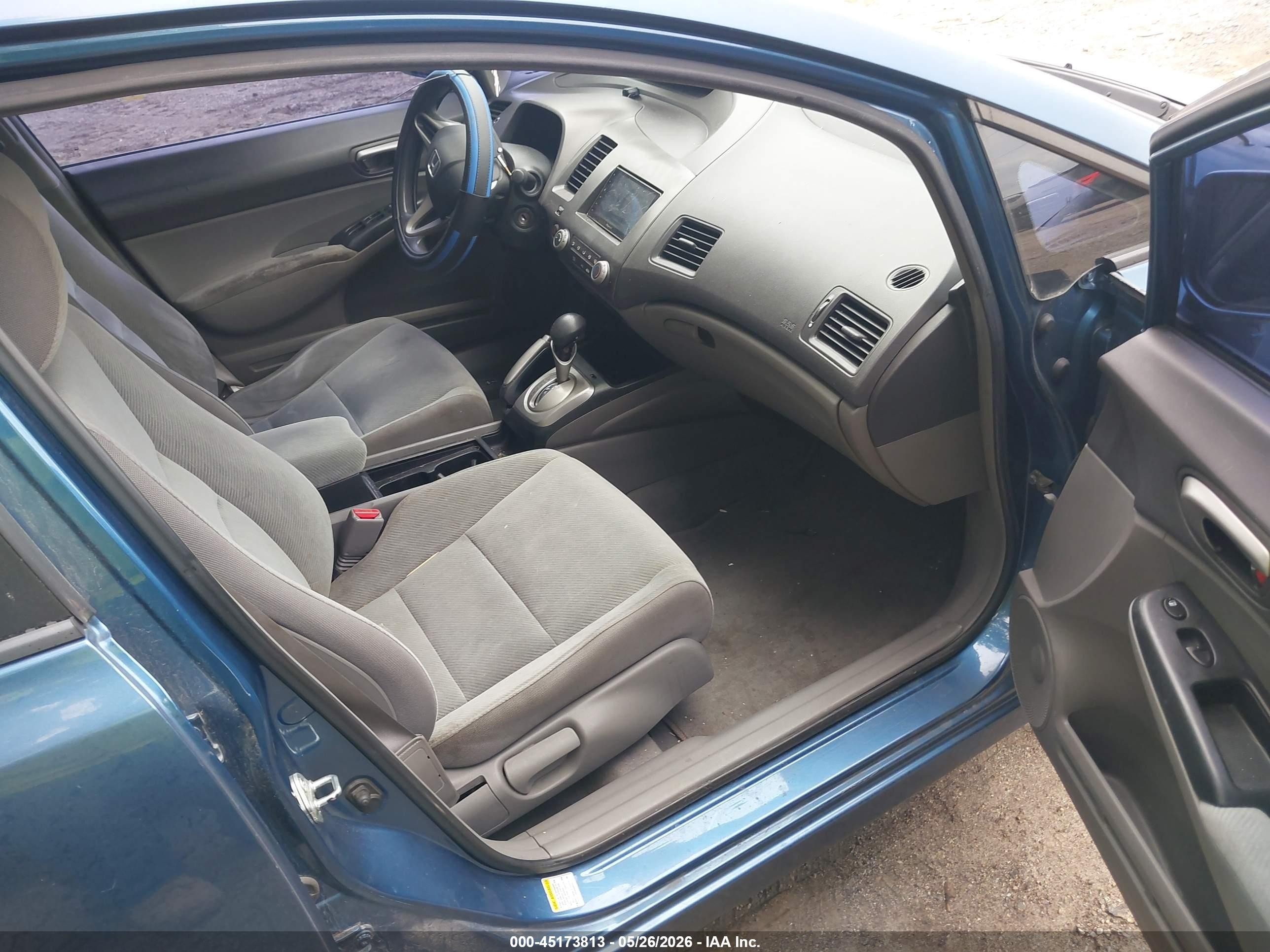 2010 Honda Civic Lx Blue vin: 19XFA1F5XAE005294