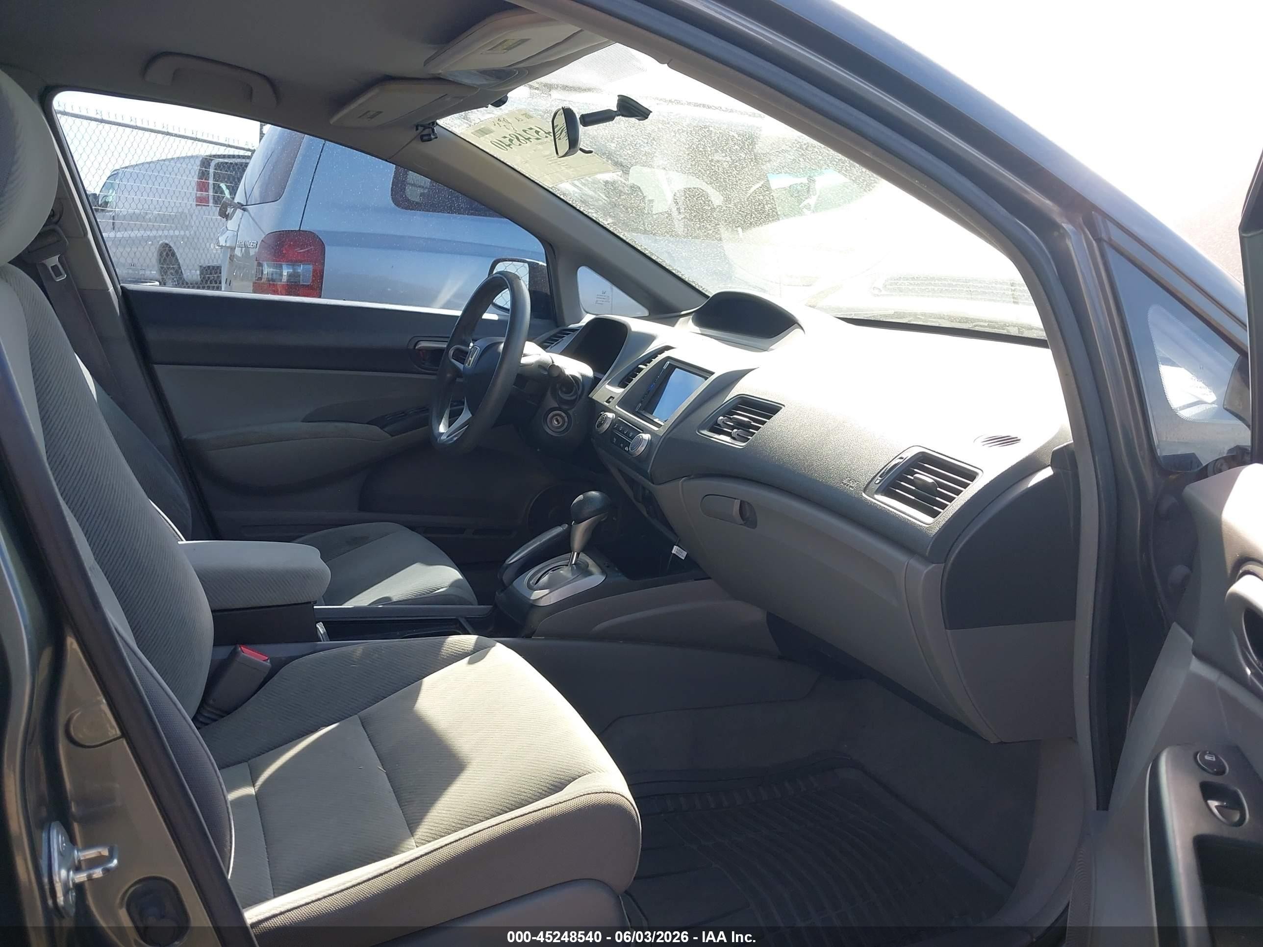 2010 Honda Civic Lx Gray vin: 19XFA1F5XAE021897