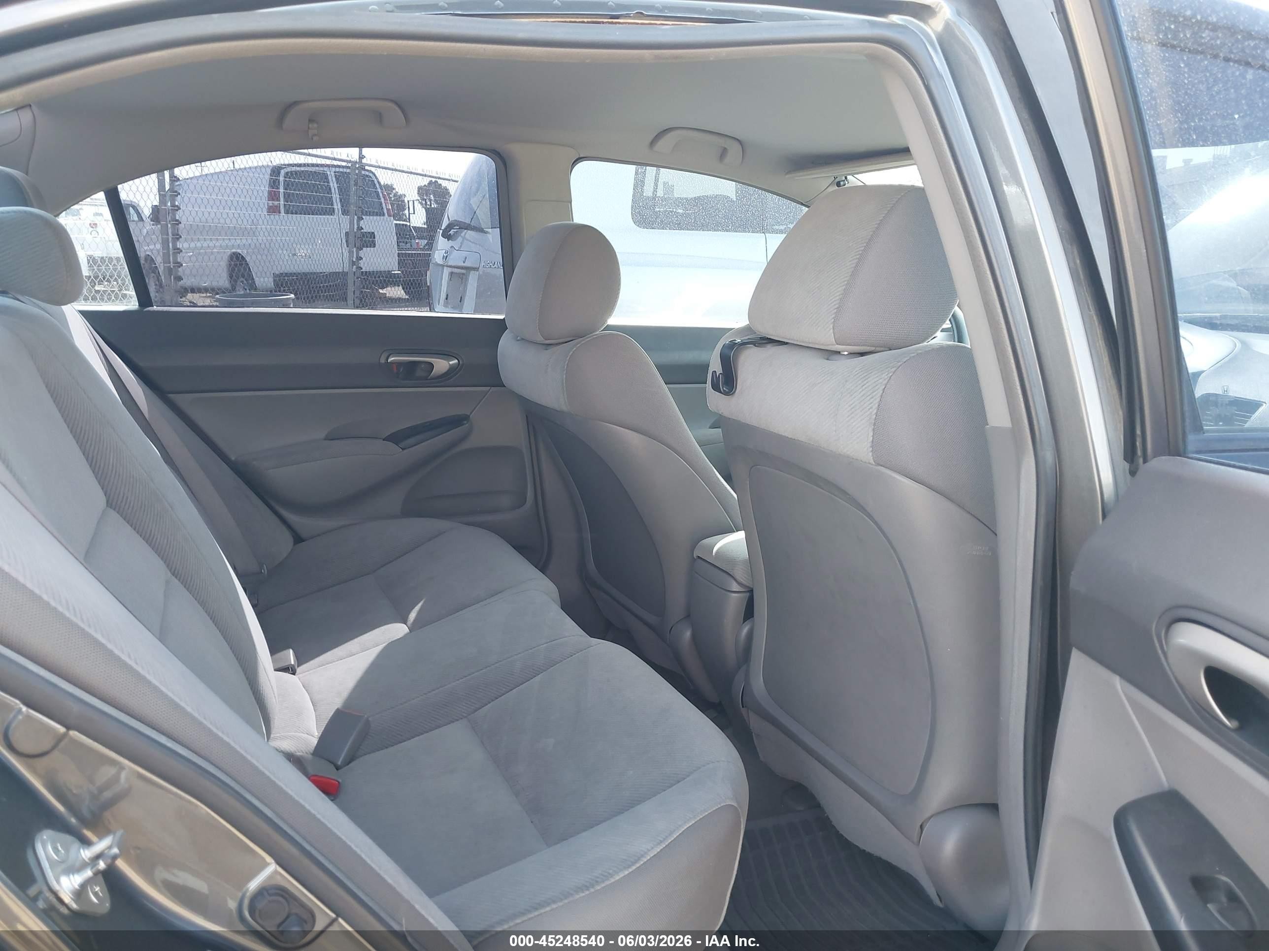 2010 Honda Civic Lx Gray vin: 19XFA1F5XAE021897