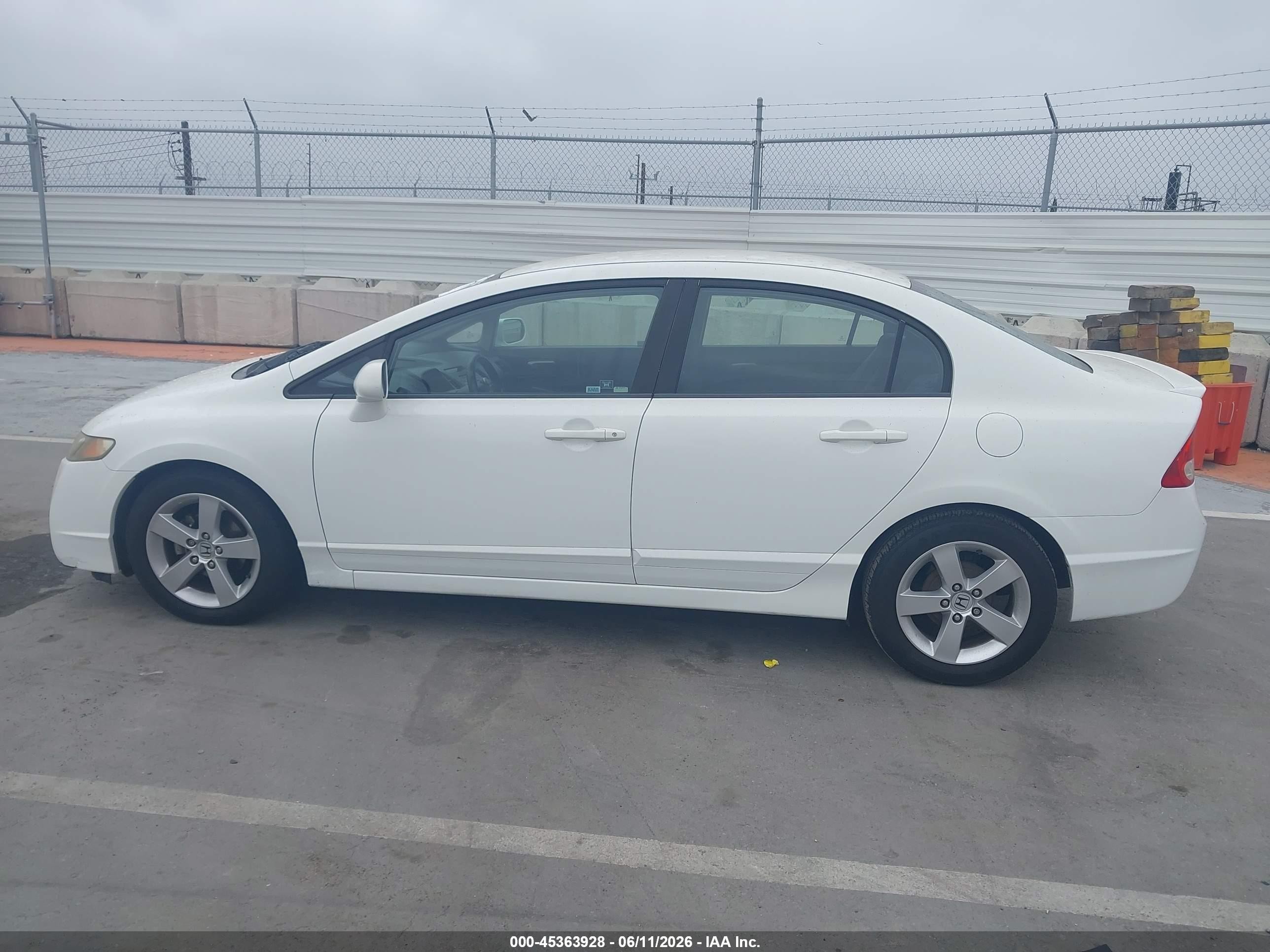2010 Honda Civic Lx-s Белый vin: 19XFA1F61AE059639