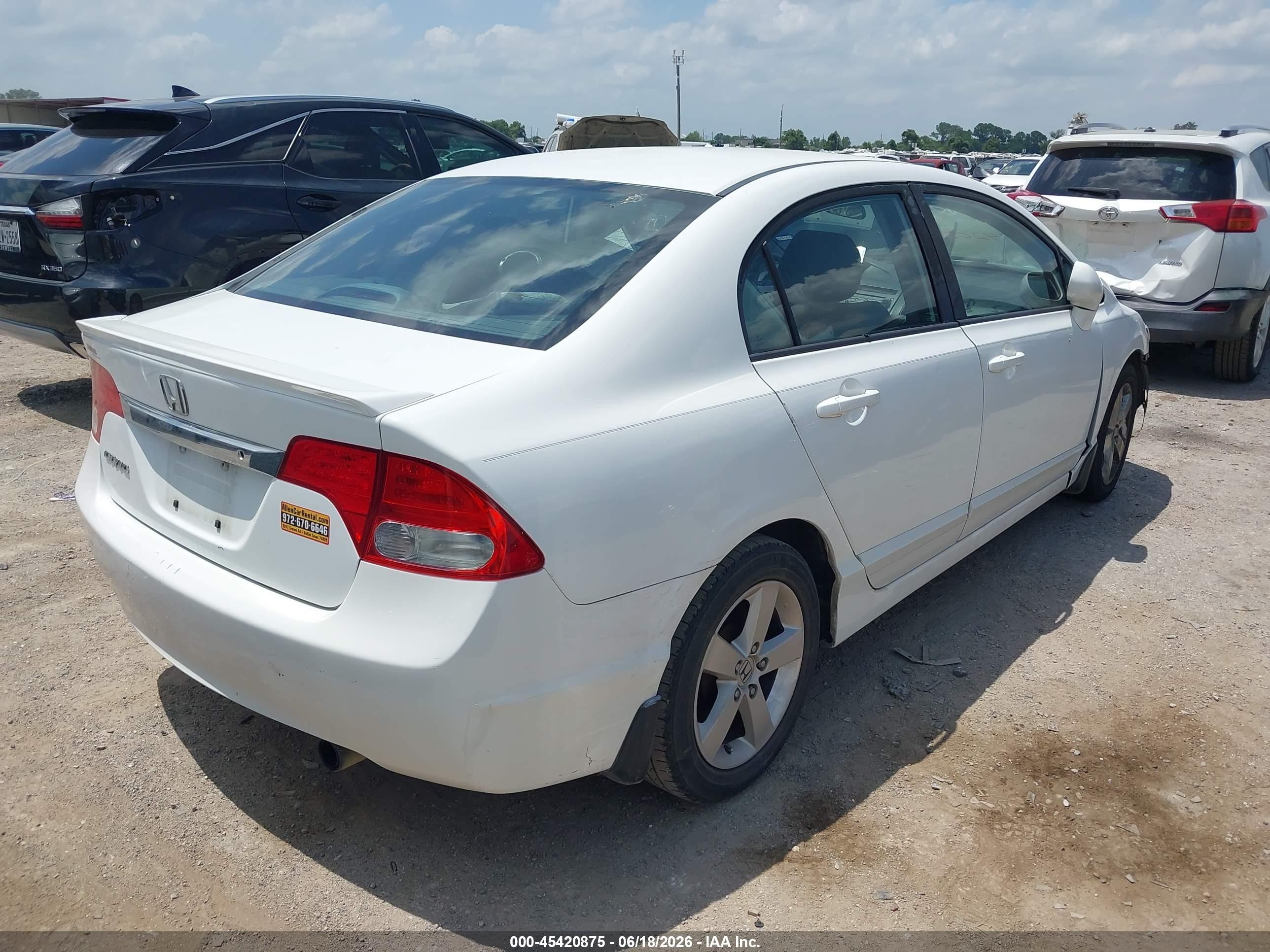 2011 Honda Civic Lx-s White vin: 19XFA1F65BE008632
