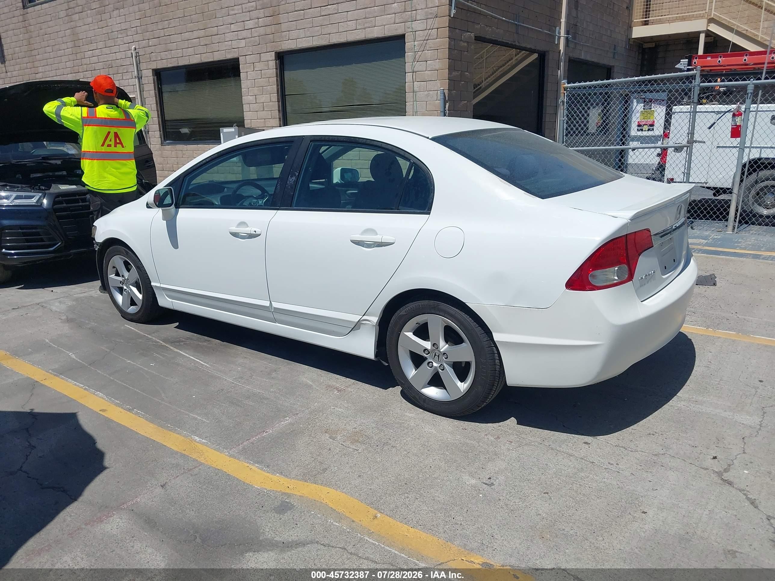 2011 Honda Civic Lx-s White vin: 19XFA1F66BE044796