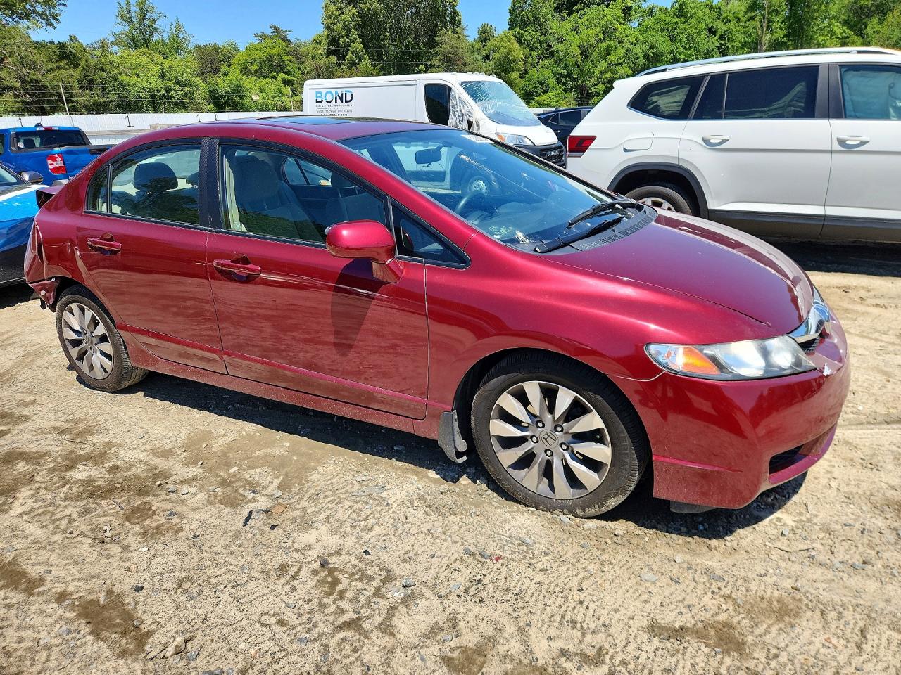 2011 Honda Civic Burgundy vin: 19XFA1F84BE014133