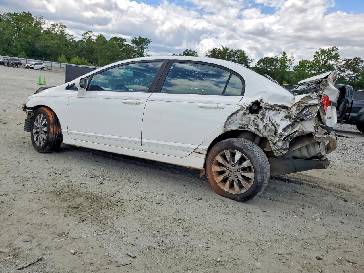 2010 Honda Civic White vin: 19XFA1F88AE060921