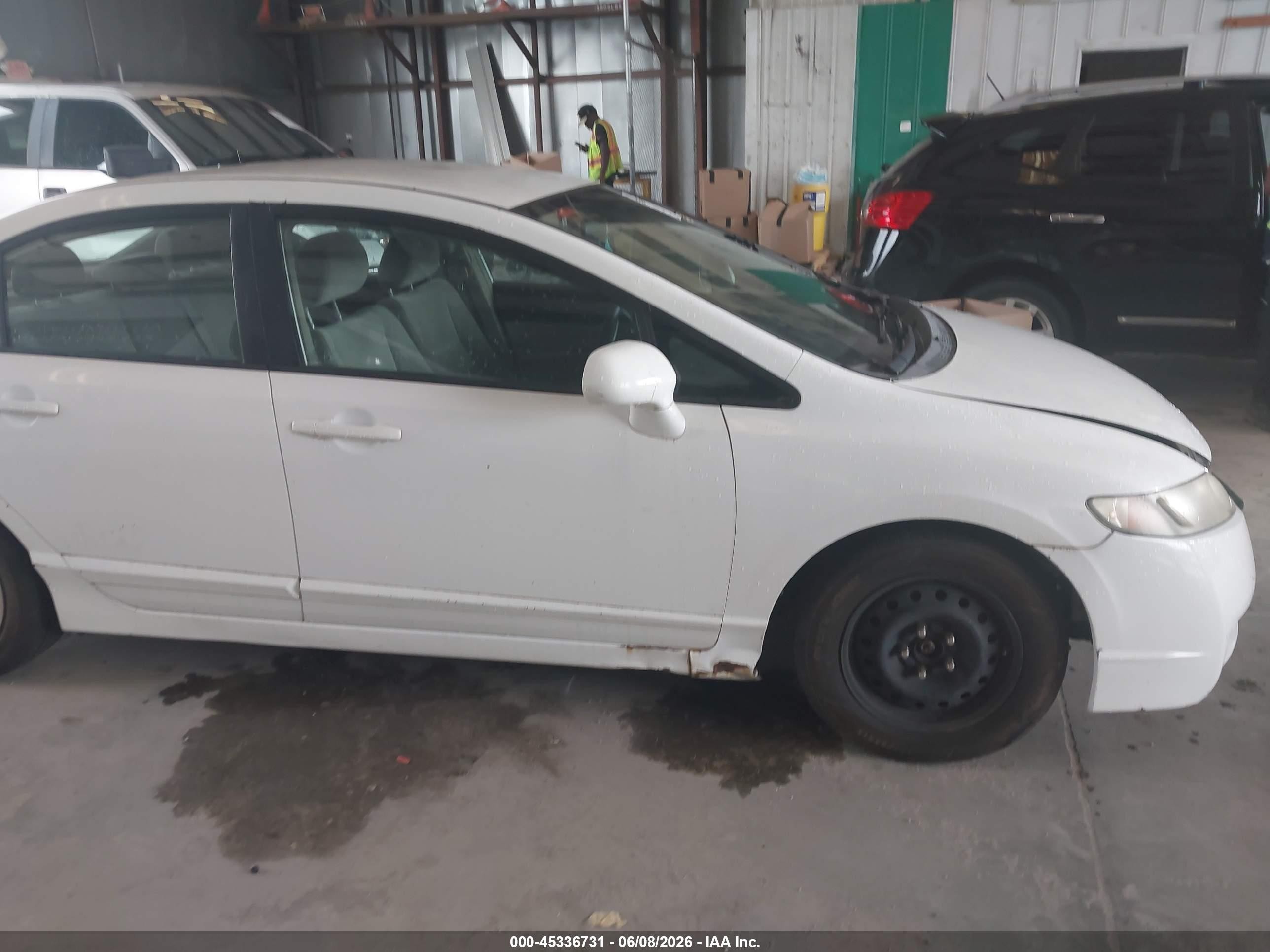 2010 Honda Civic Gx White vin: 19XFA4F52AE000382