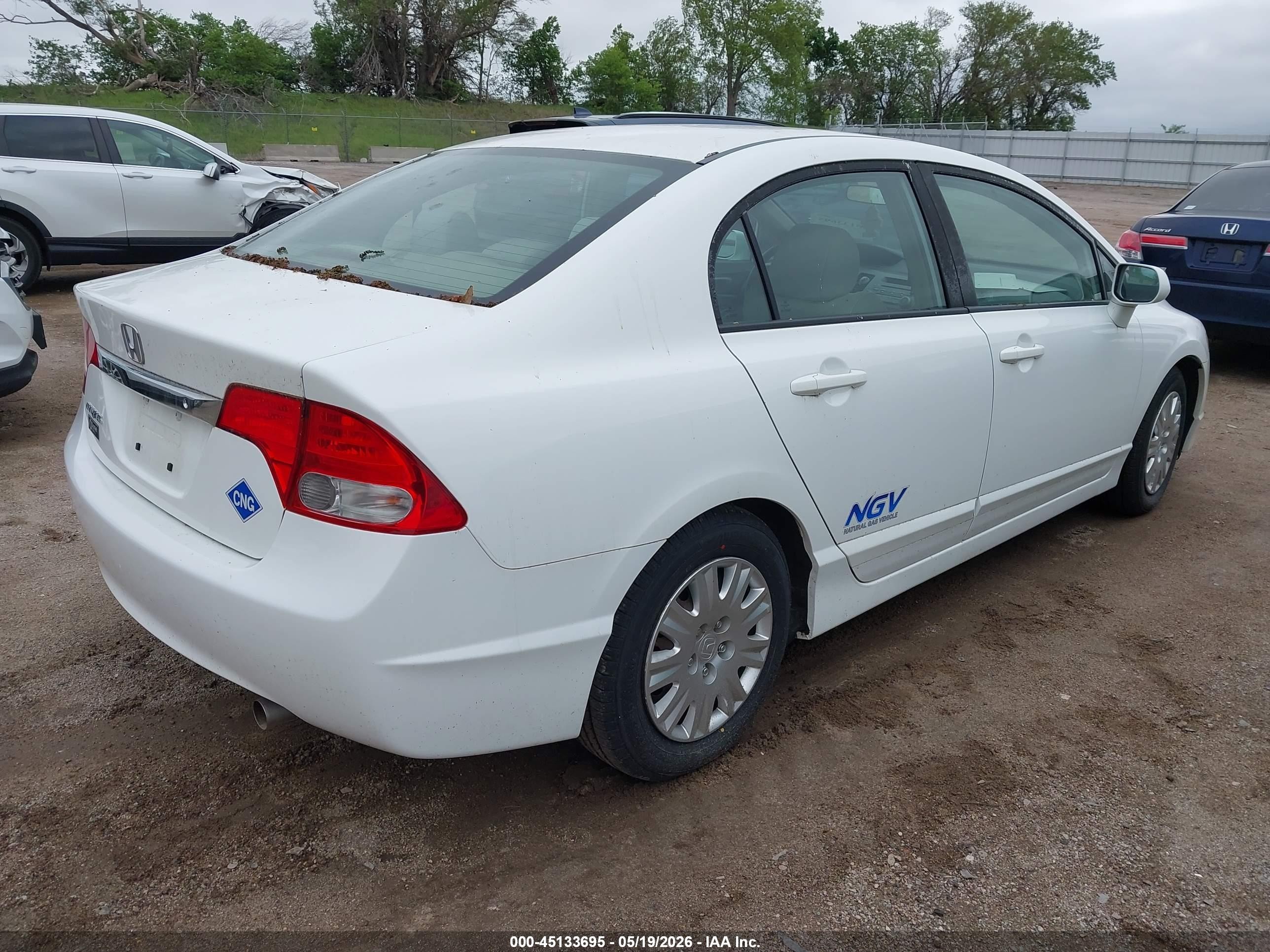 2011 Honda Civic Gx White vin: 19XFA4F56BE000712